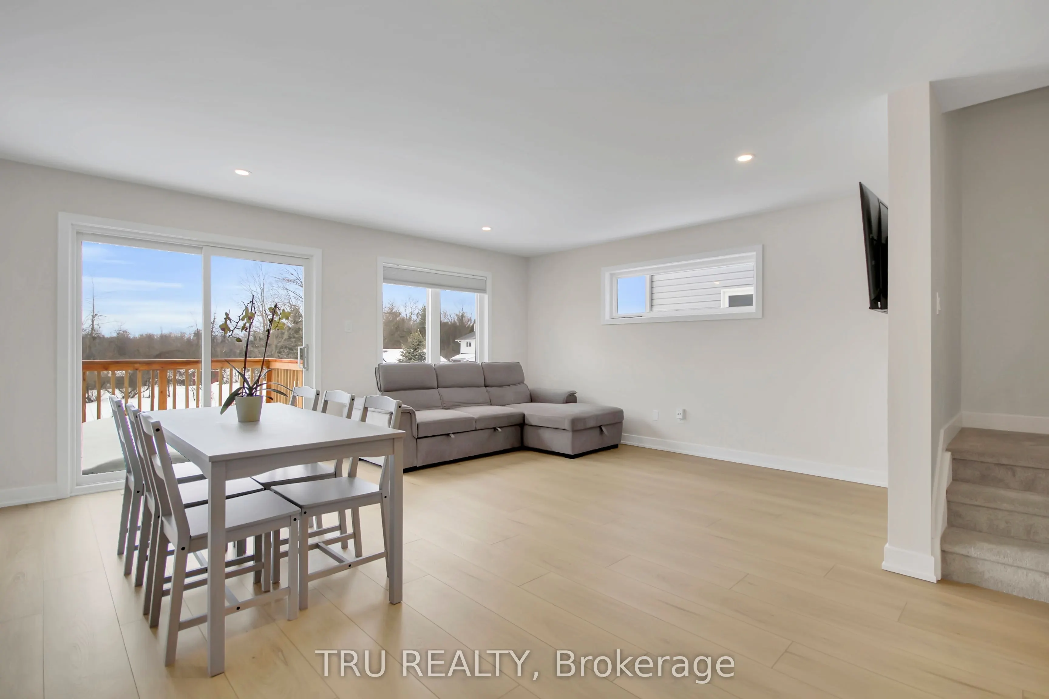 111 Dowdall Circle