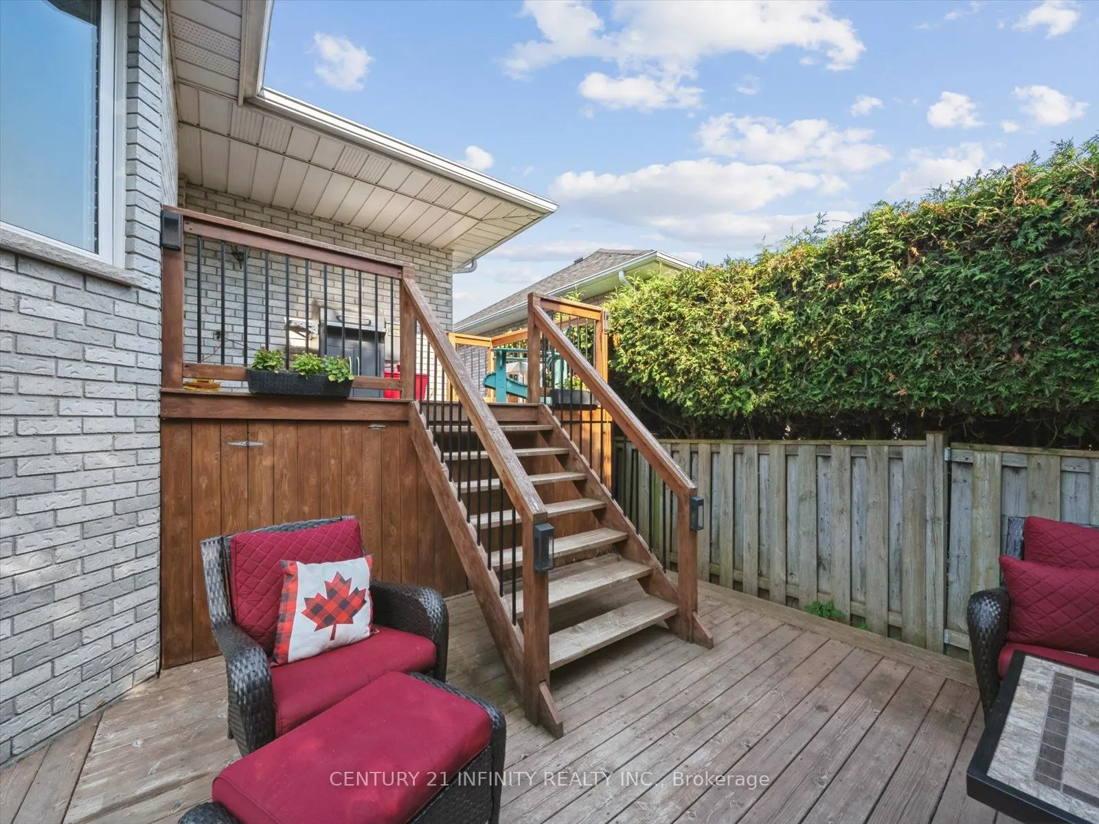 1049 Glenhare Street