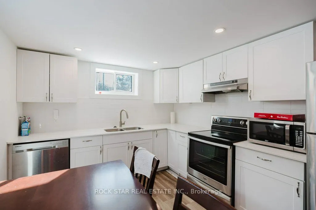 859 Upper Ottawa Street, #Lower