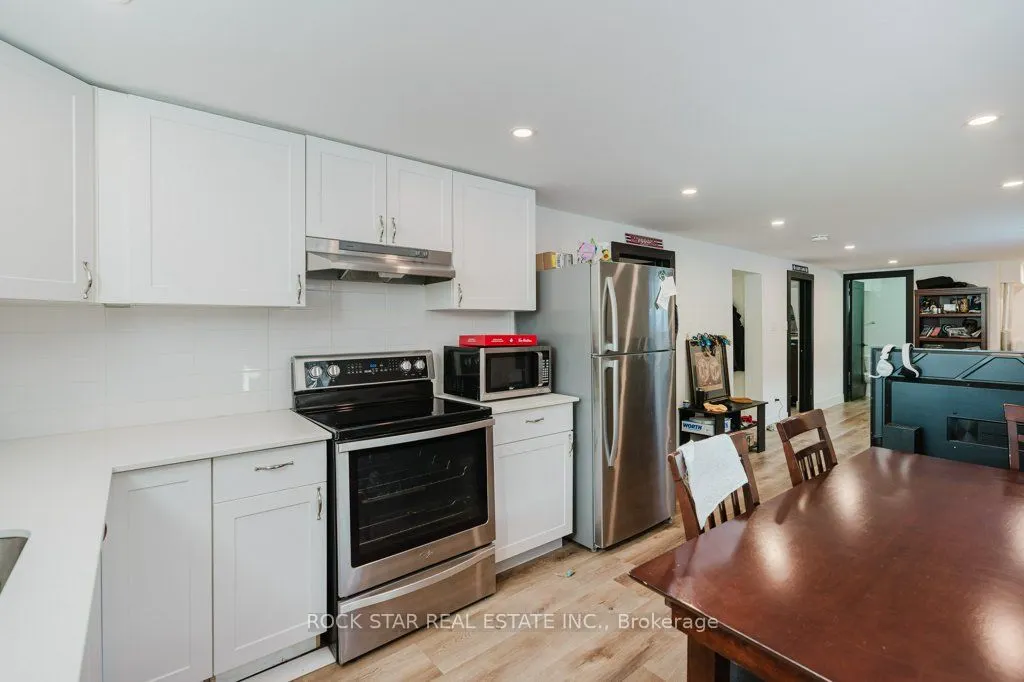 859 Upper Ottawa Street, #Lower