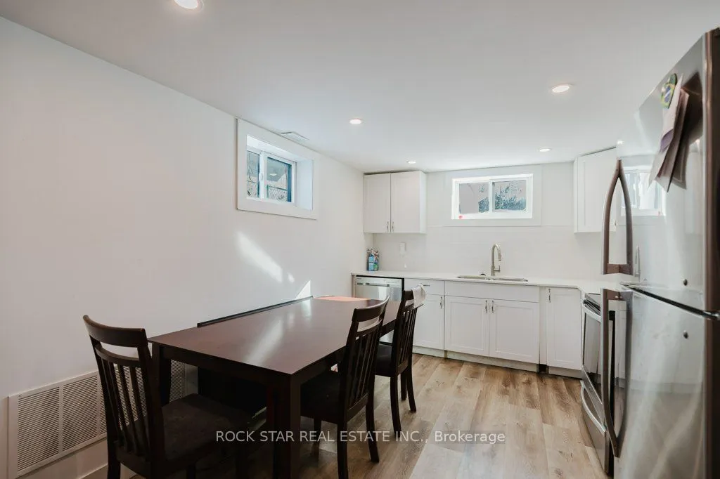 859 Upper Ottawa Street, #Lower