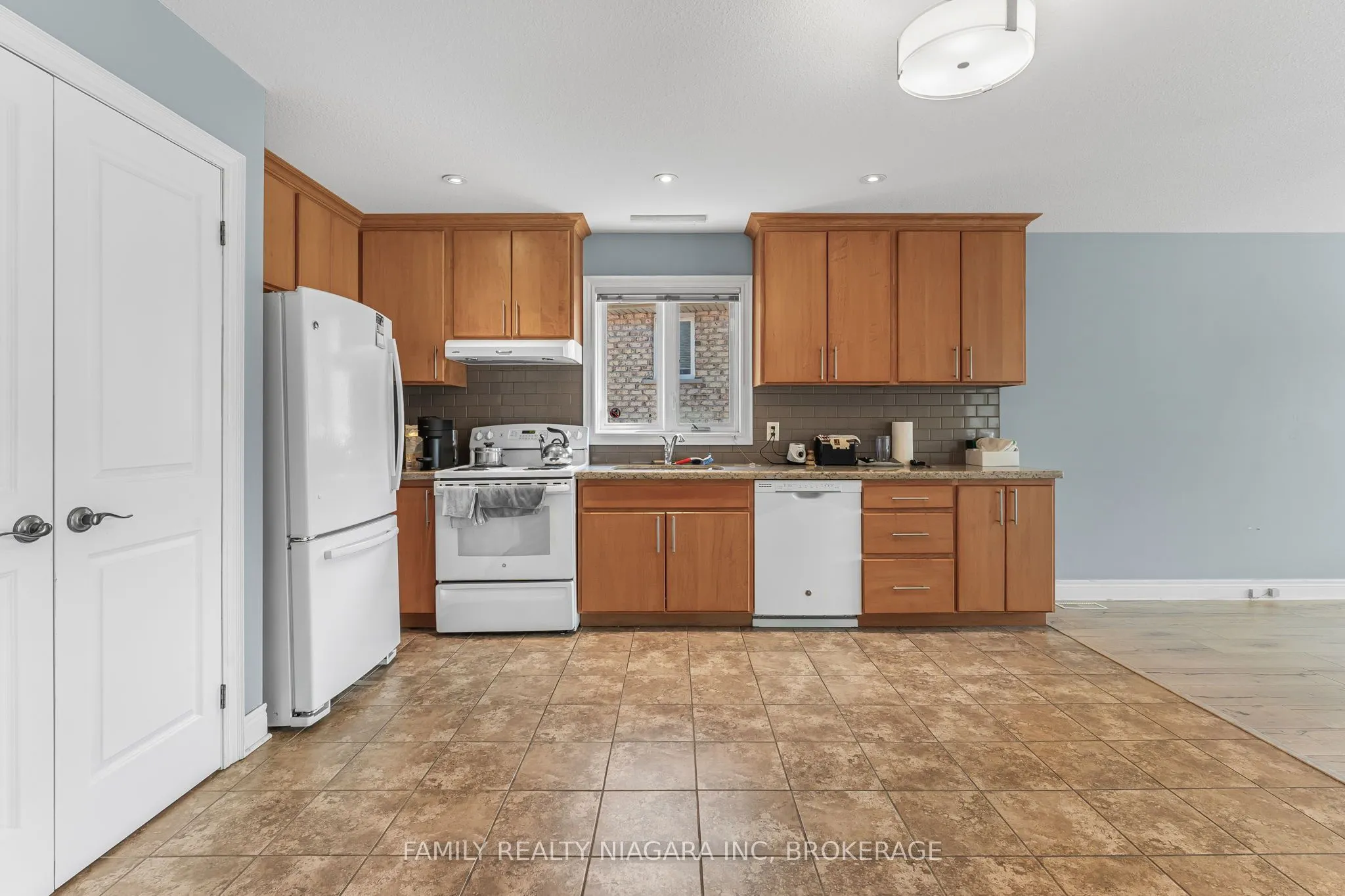 2715 Portage Road