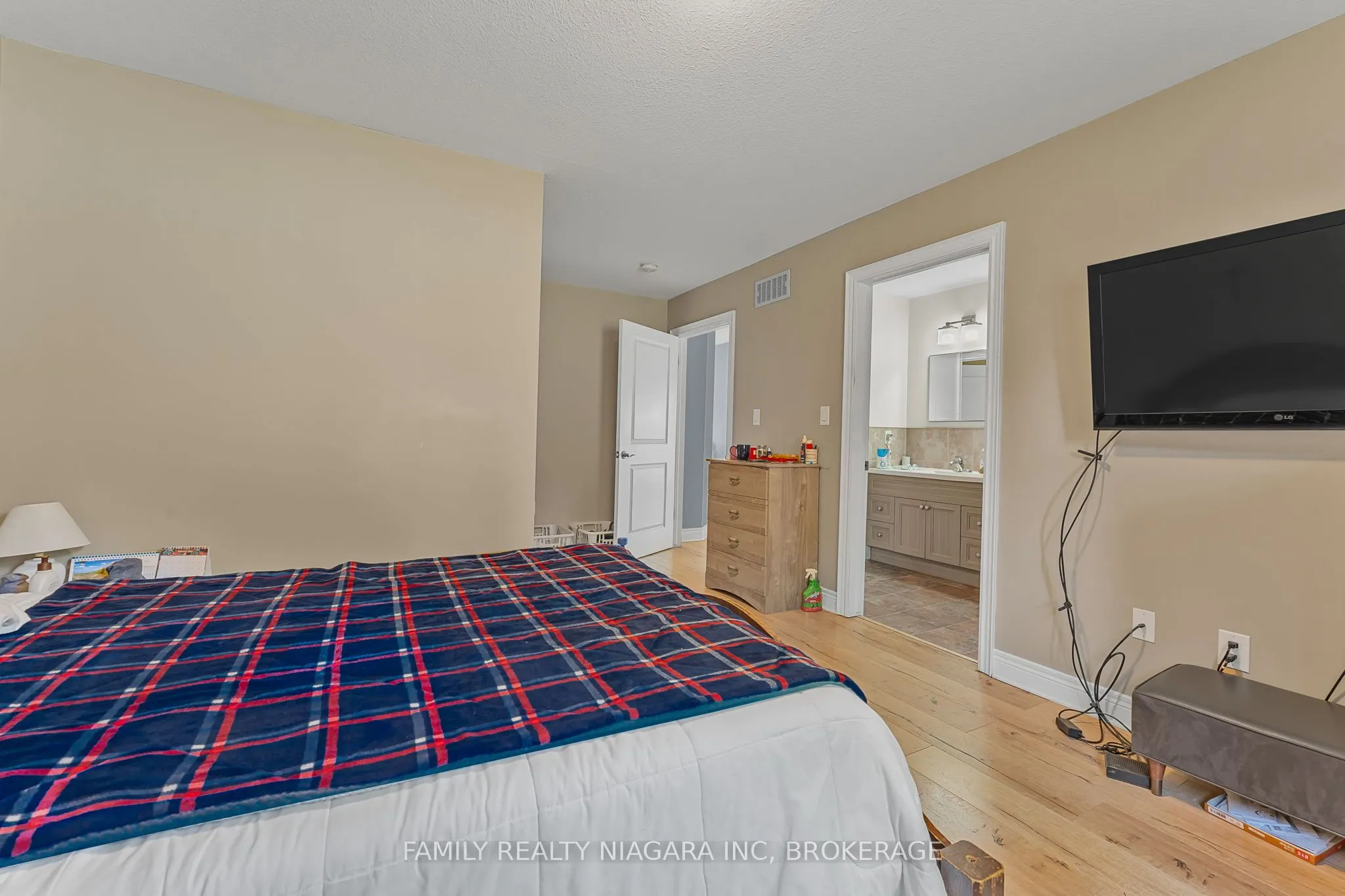 2715 Portage Road