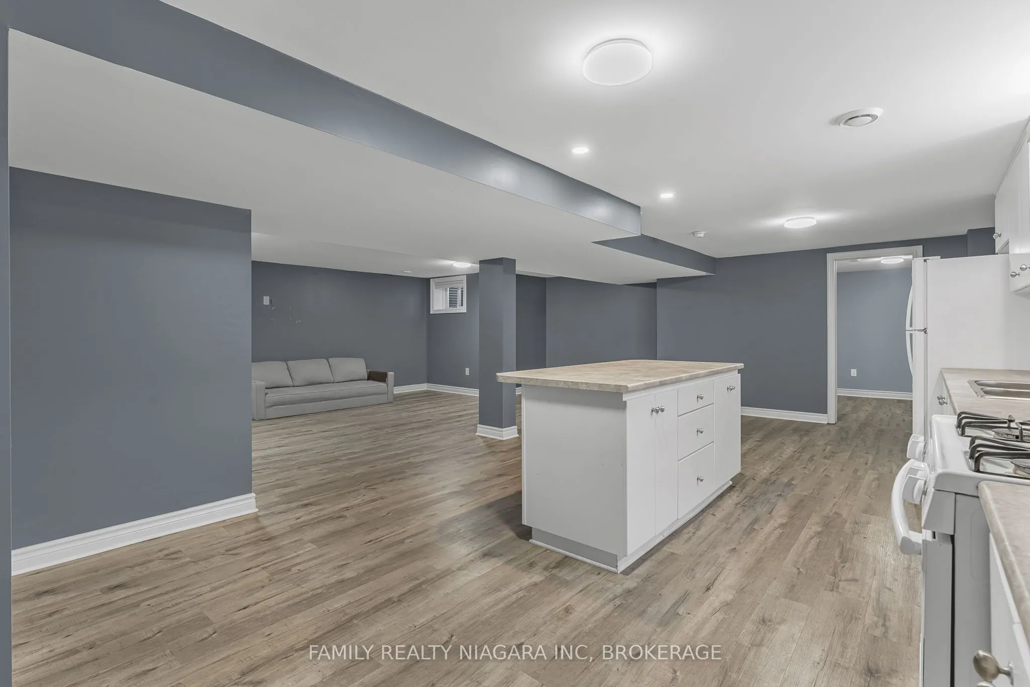 2715 Portage Road