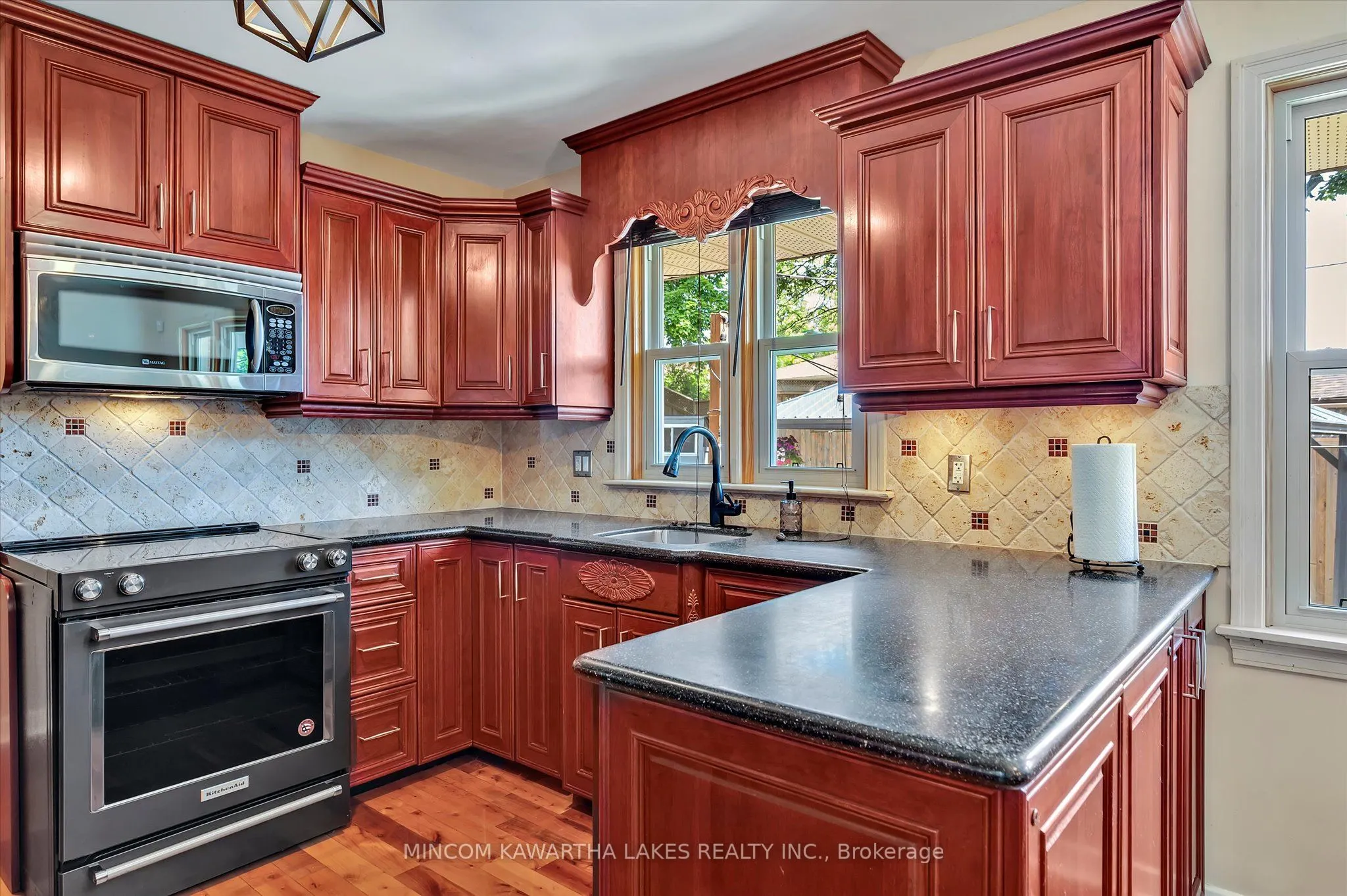 676 Victory Crescent