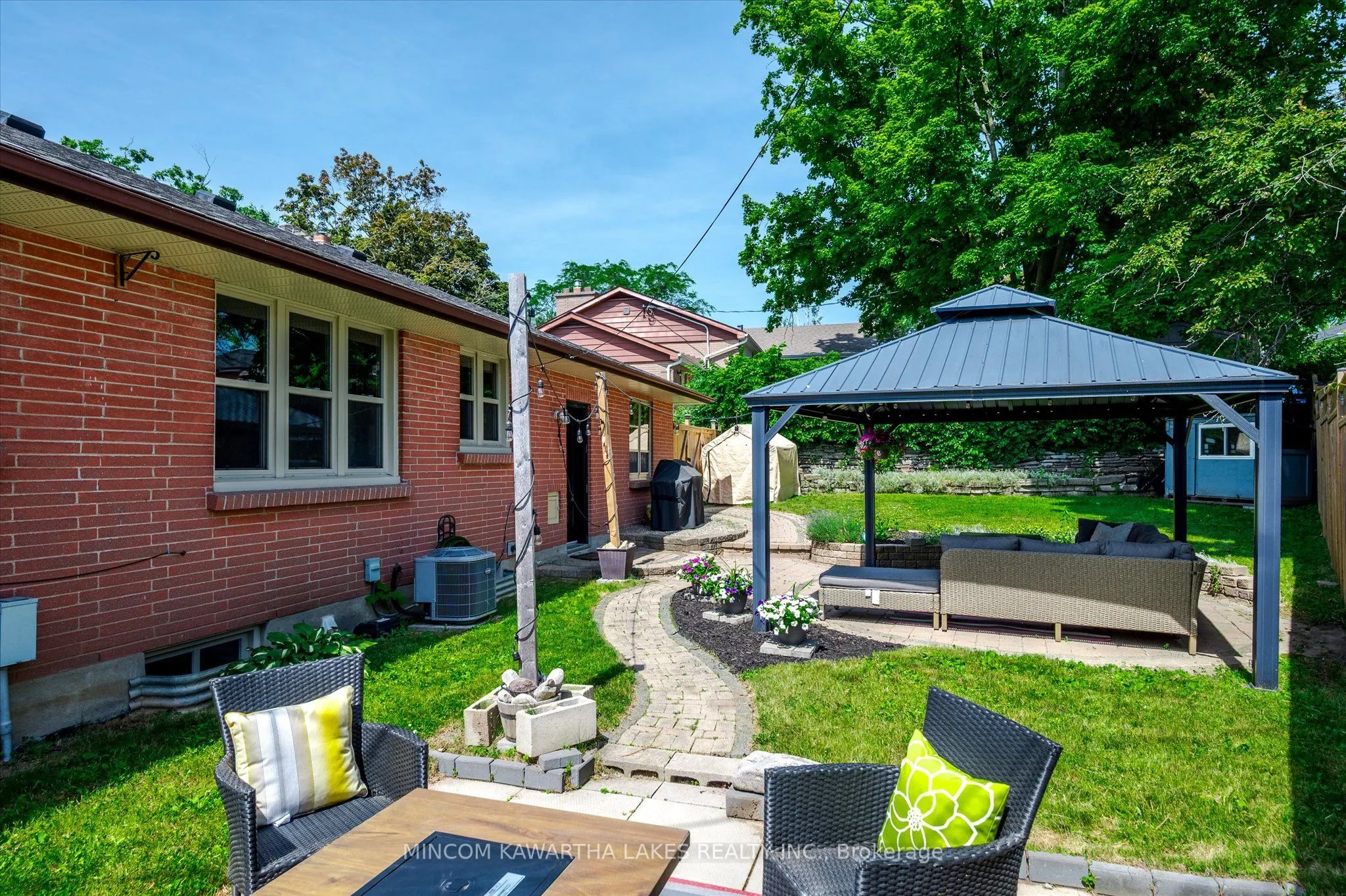 676 Victory Crescent