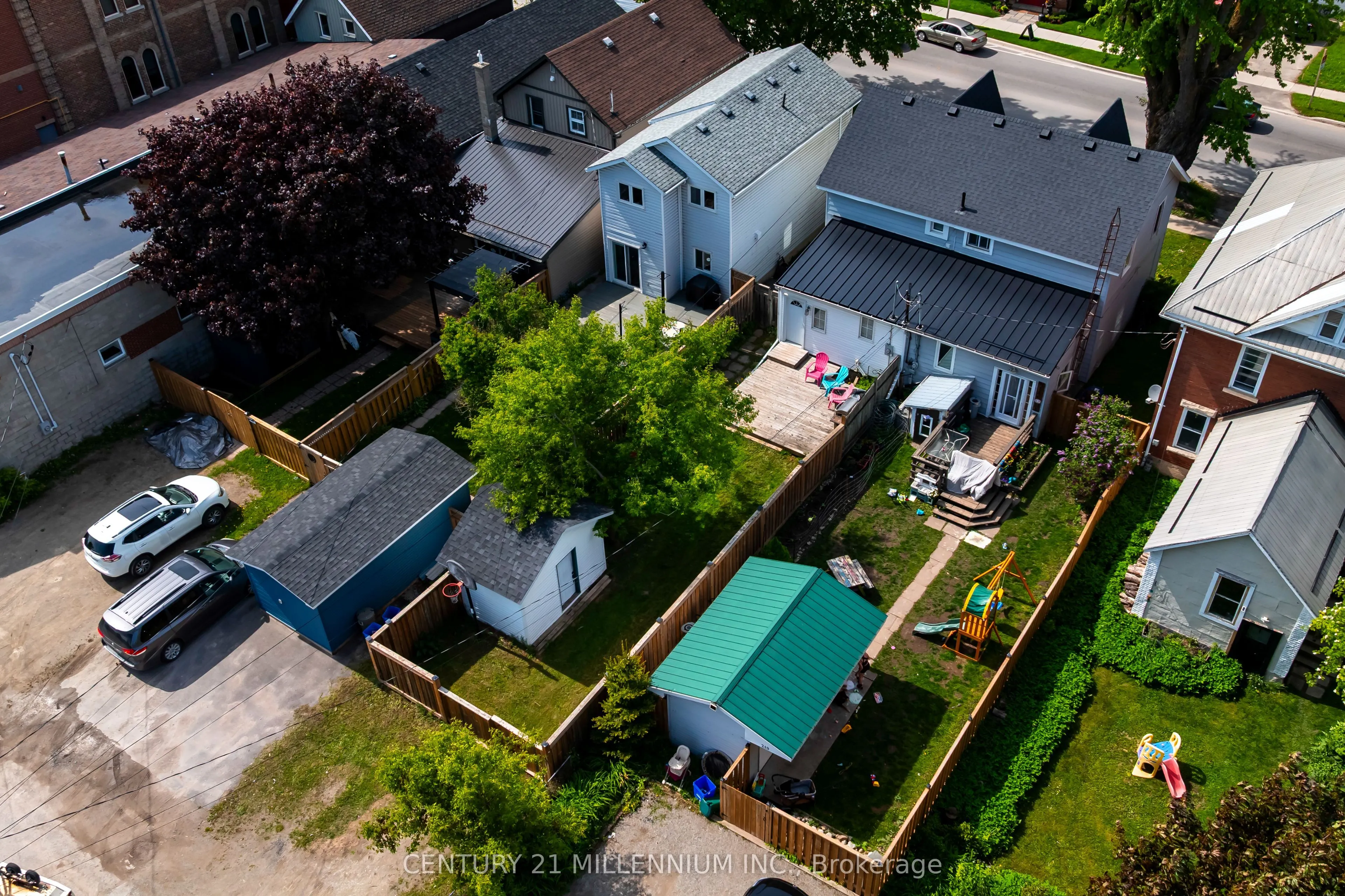 217 Main Street W