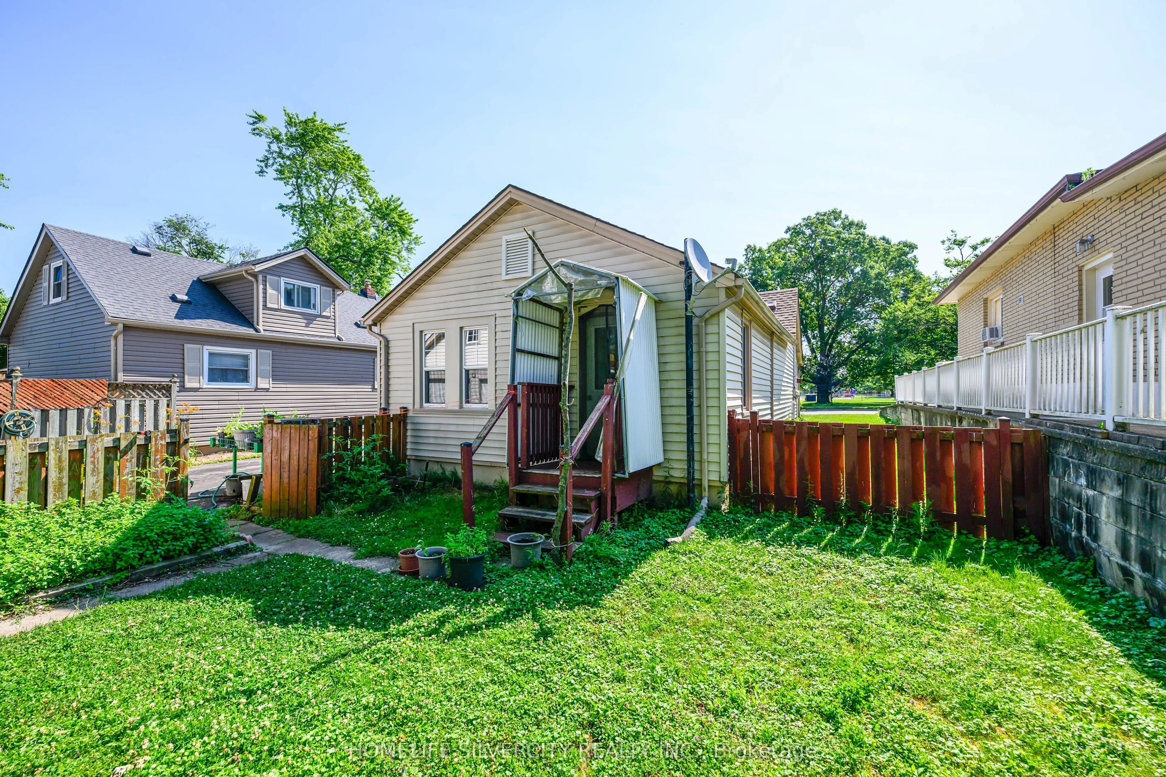 5537 Montrose Road
