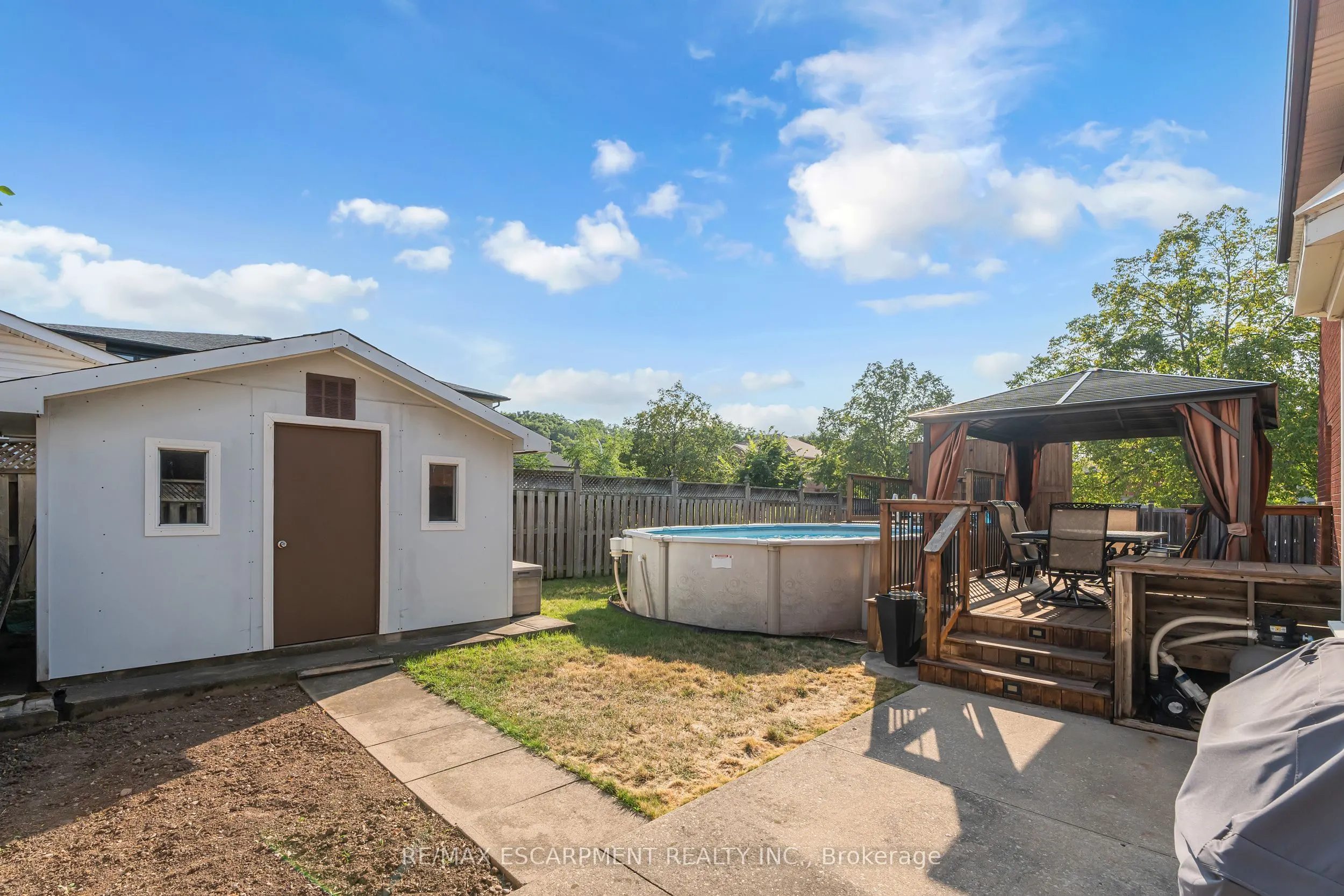 2 Vinehill Drive