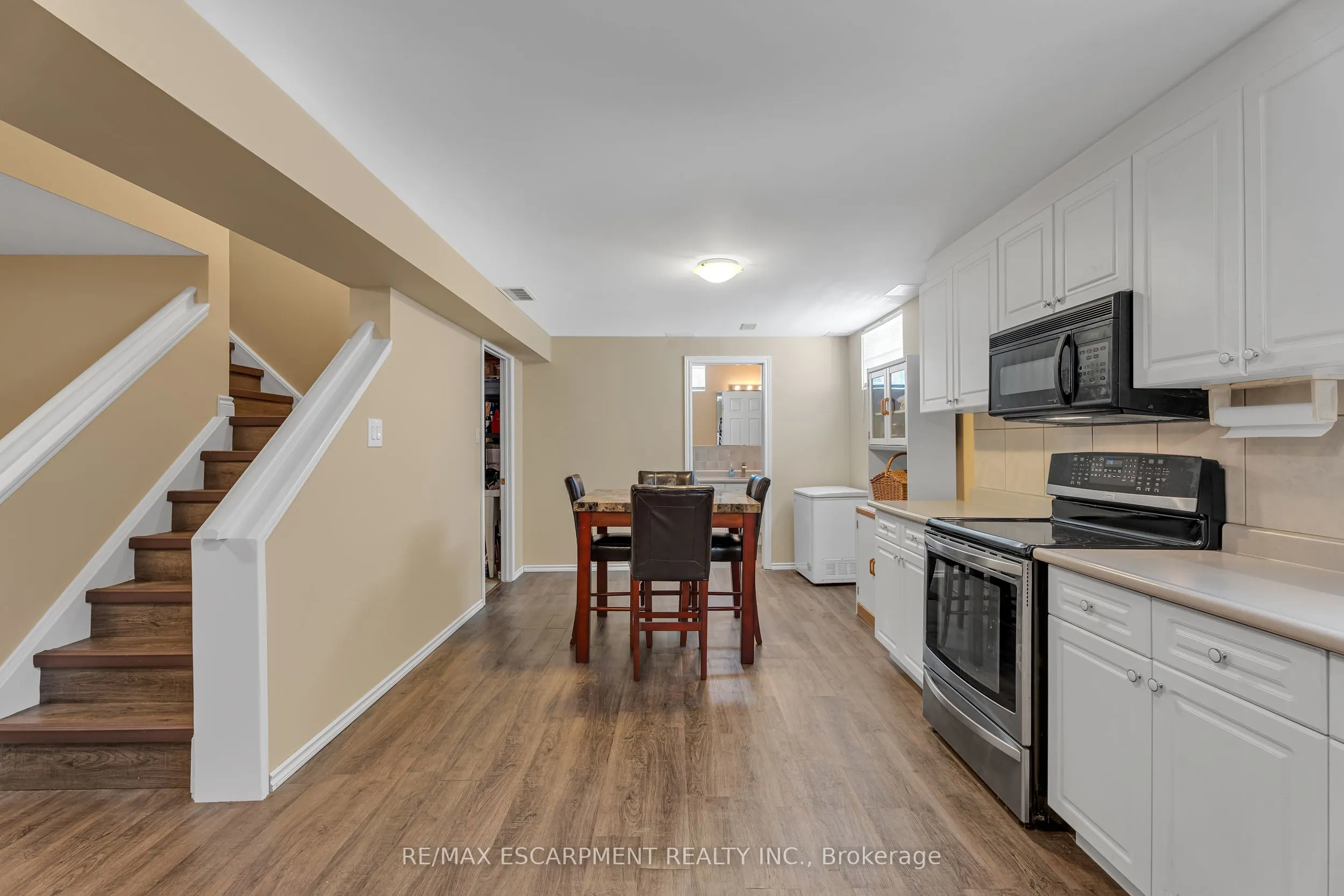 2 Vinehill Drive