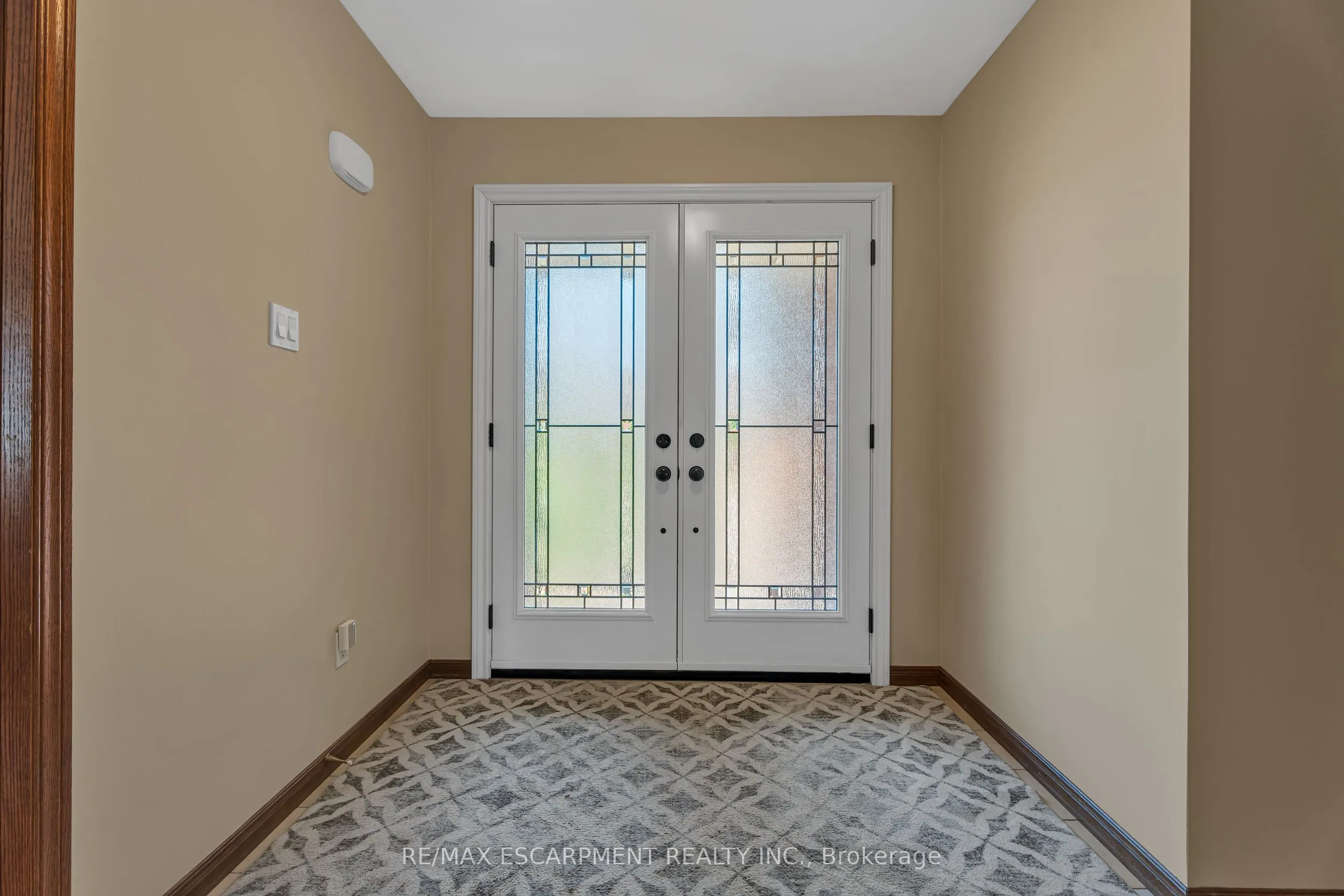 2 Vinehill Drive