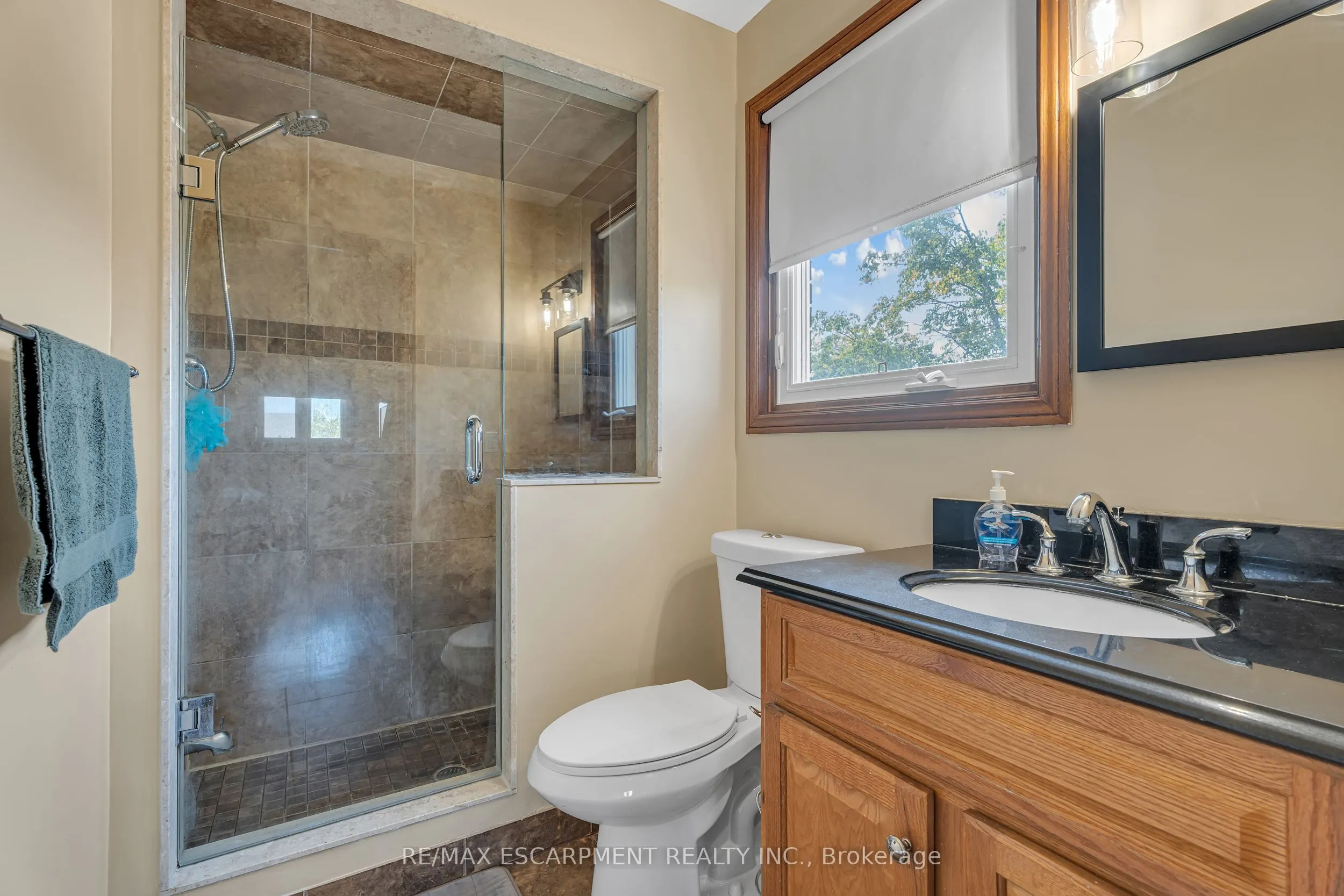 2 Vinehill Drive