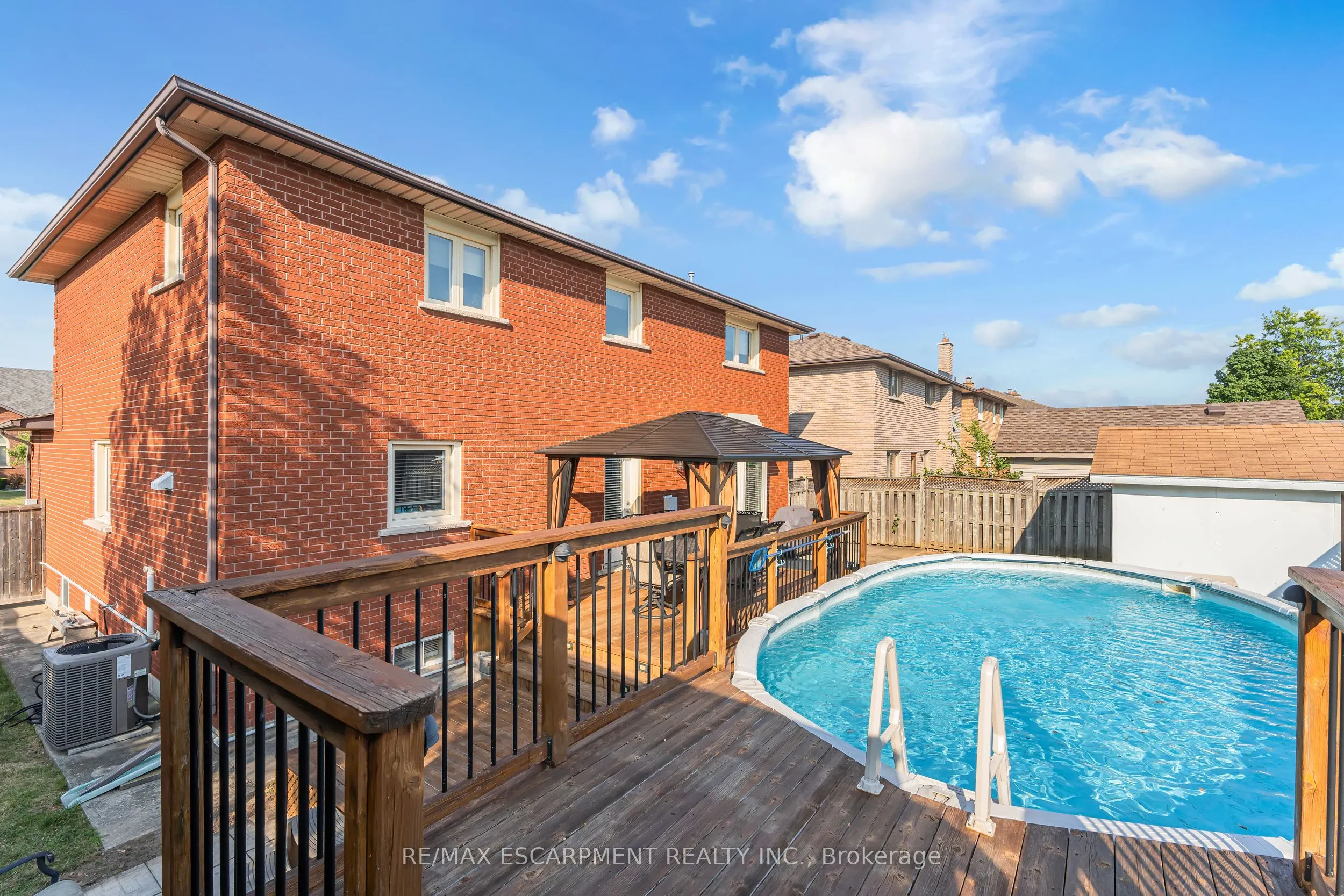 2 Vinehill Drive