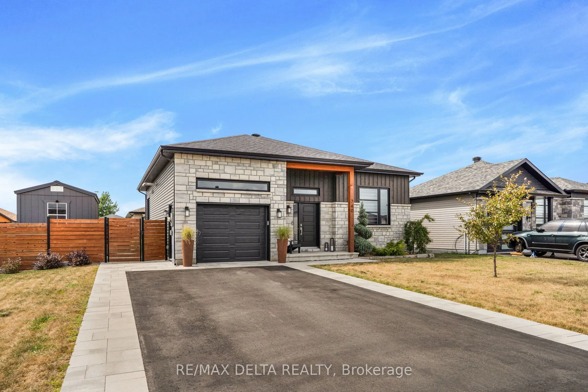 740 Lafrance Crescent
