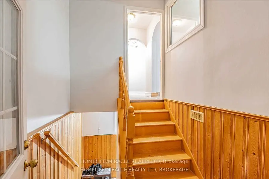 641A Silverbirch Road