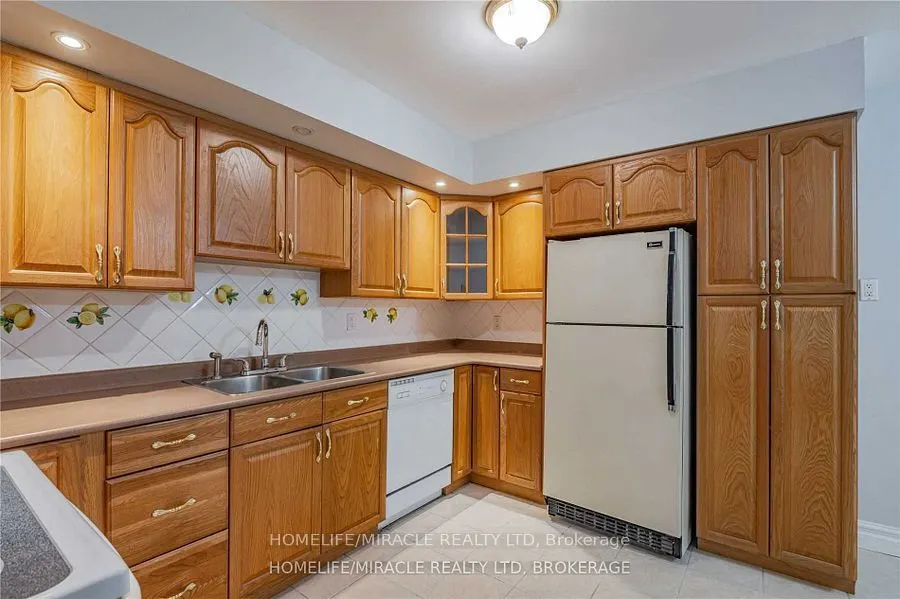 641A Silverbirch Road