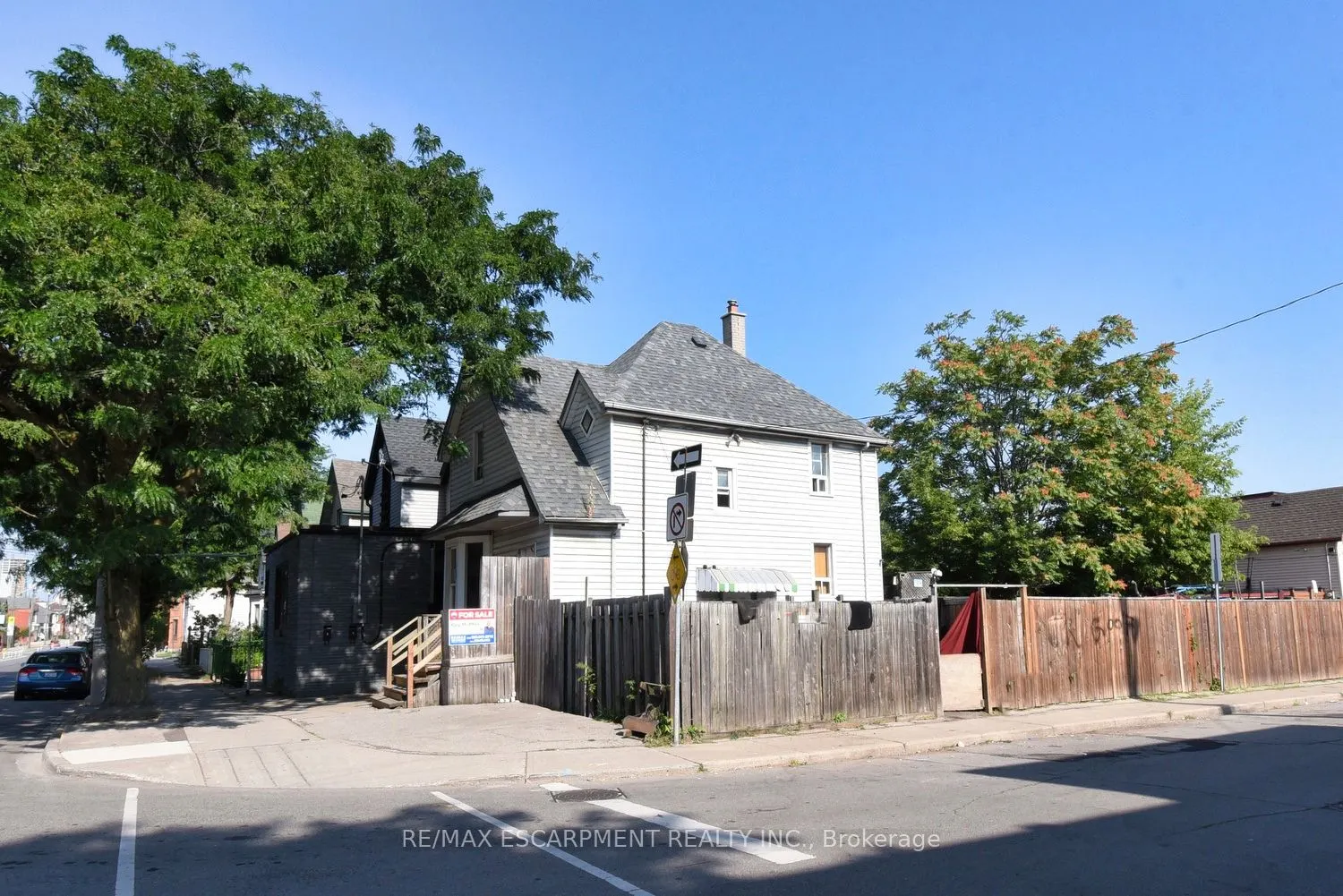 427 Cannon Street E