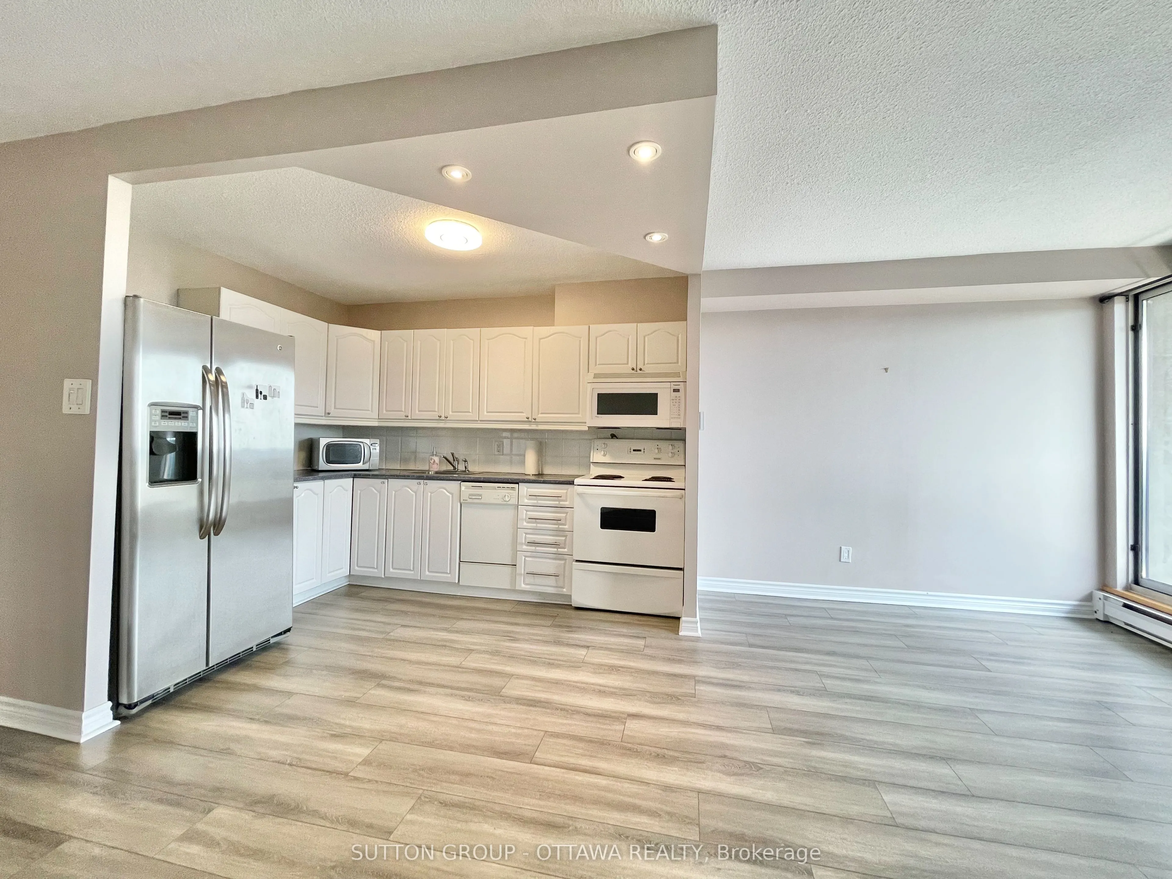 900 DYNES Road, #1908