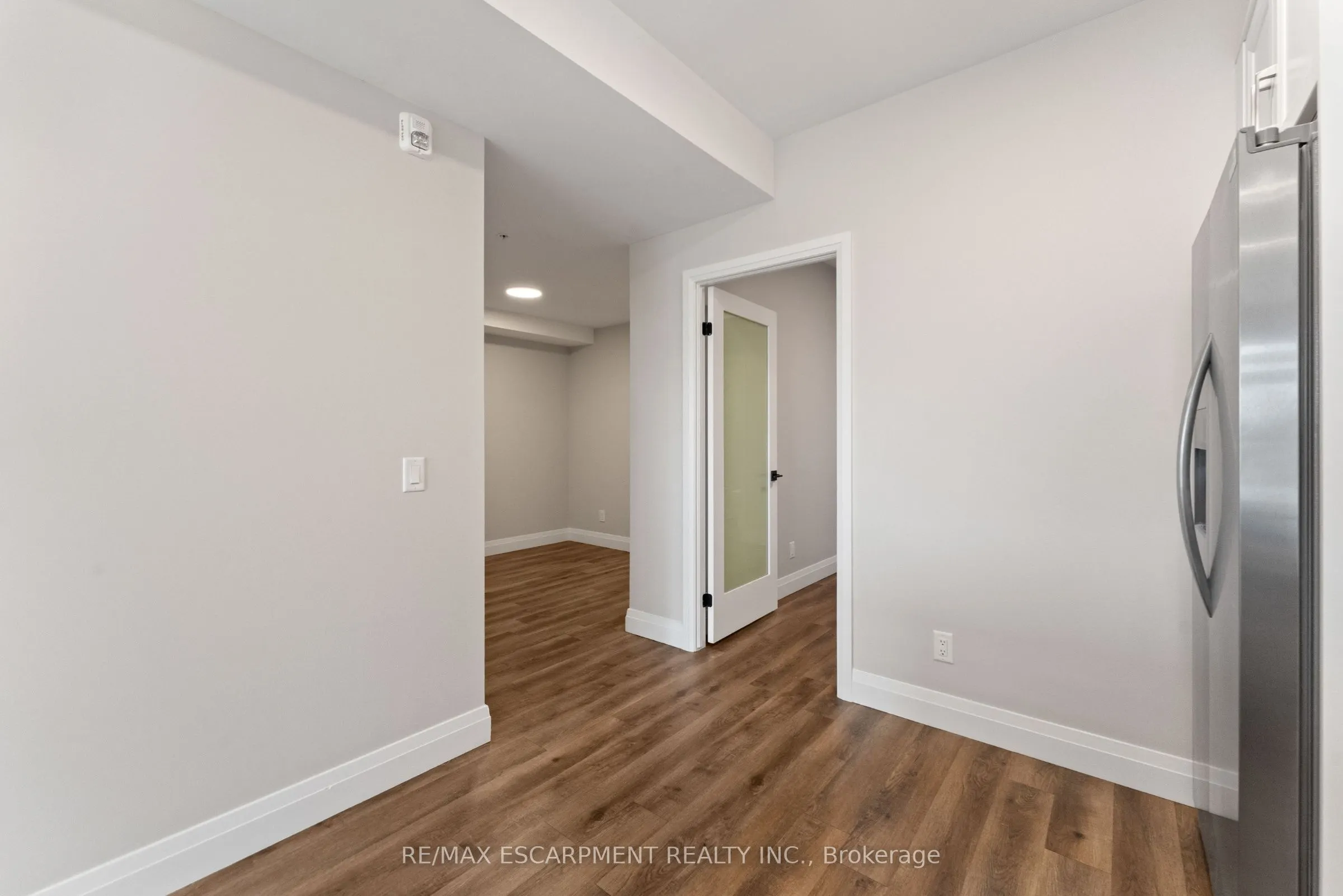 64 MAIN Street N, #303