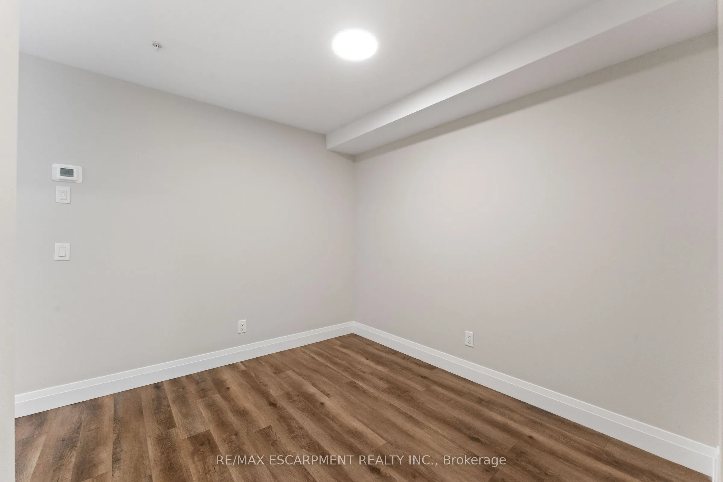 64 MAIN Street N, #303