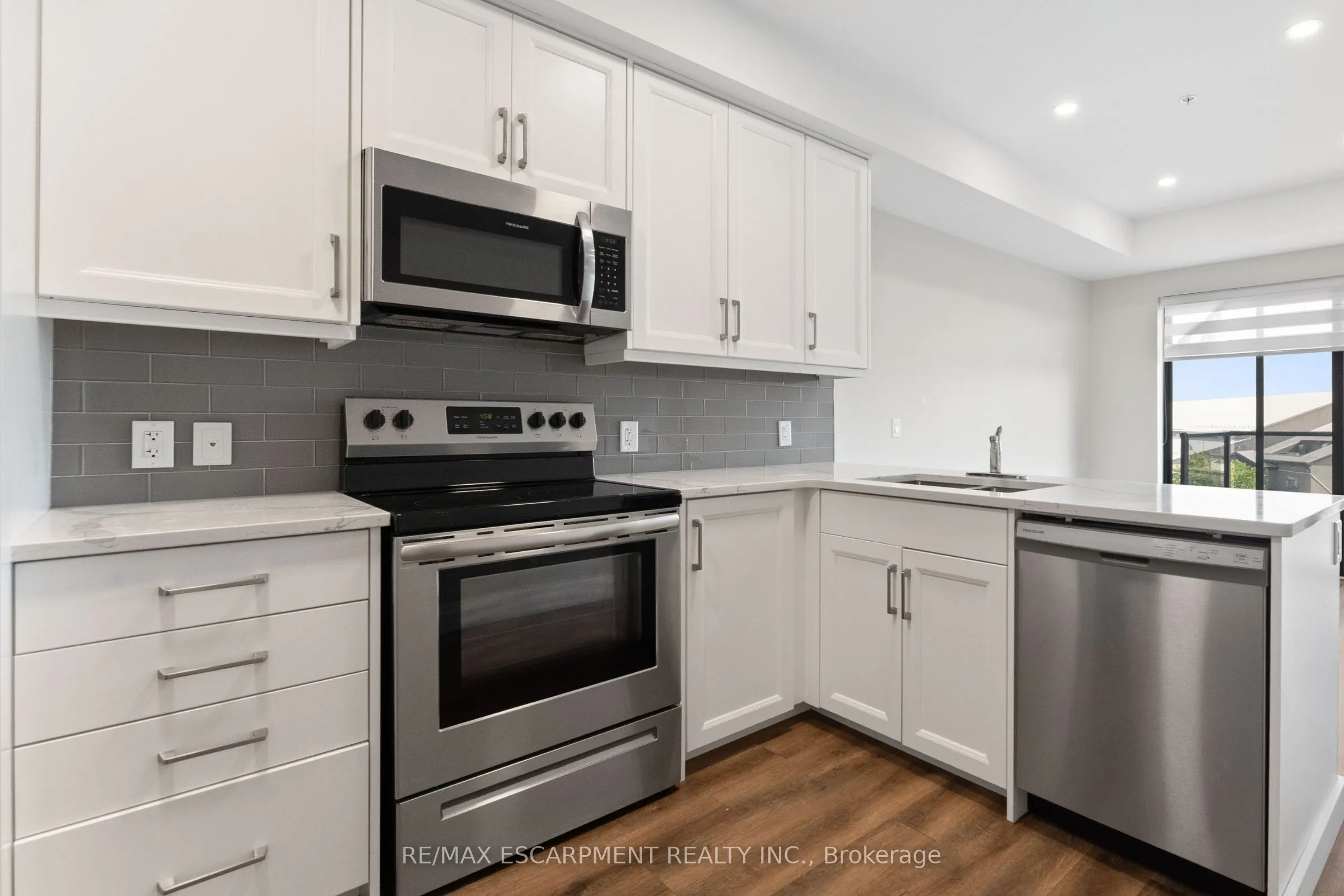 64 MAIN Street N, #303