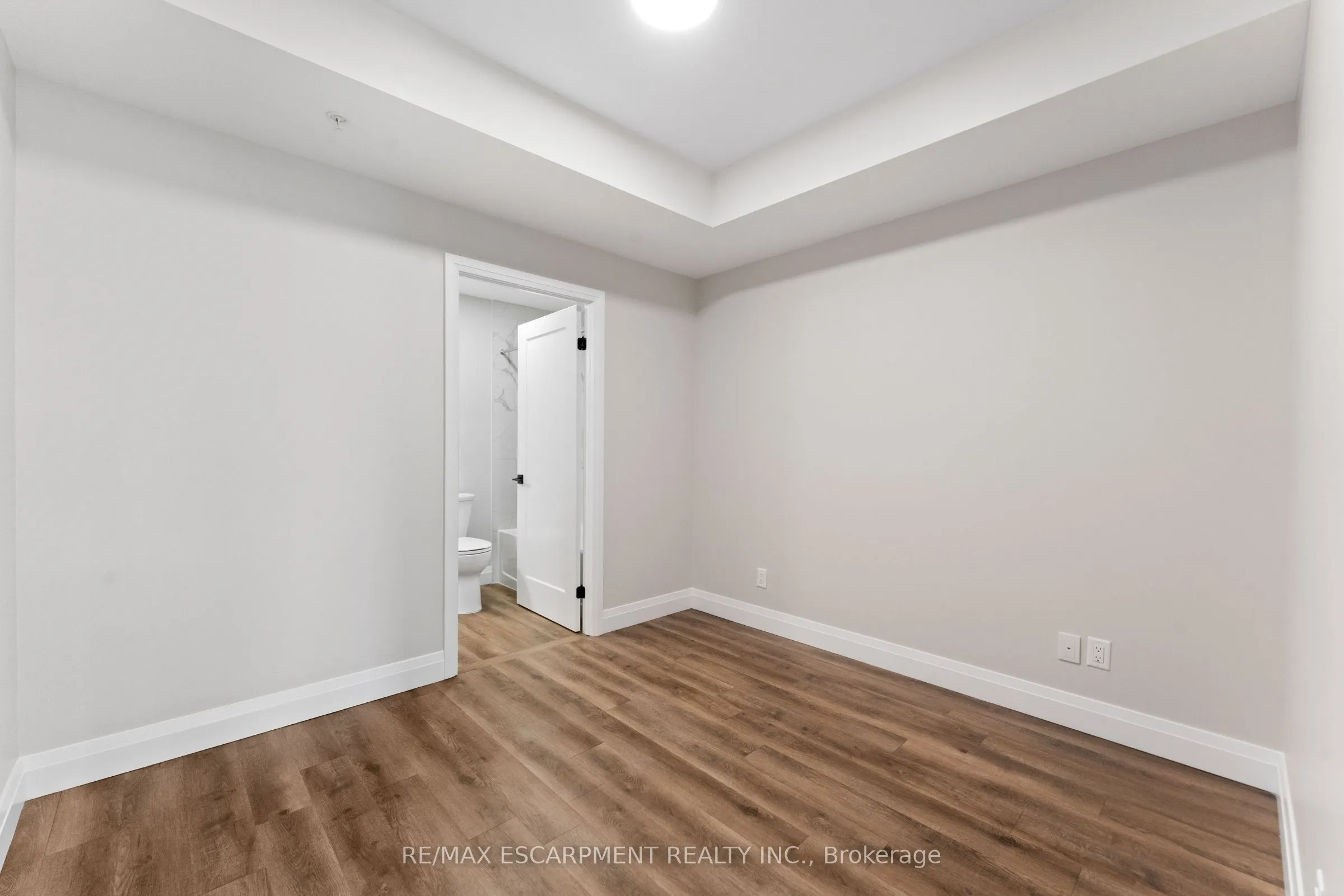 64 MAIN Street N, #303