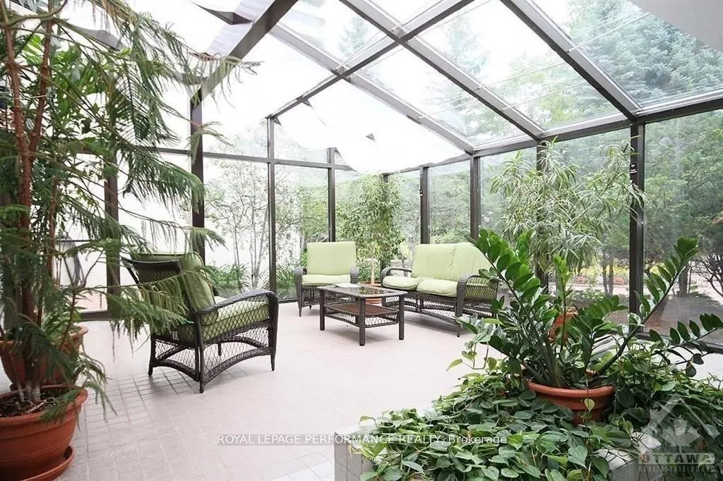 1500 Riverside Drive, #407