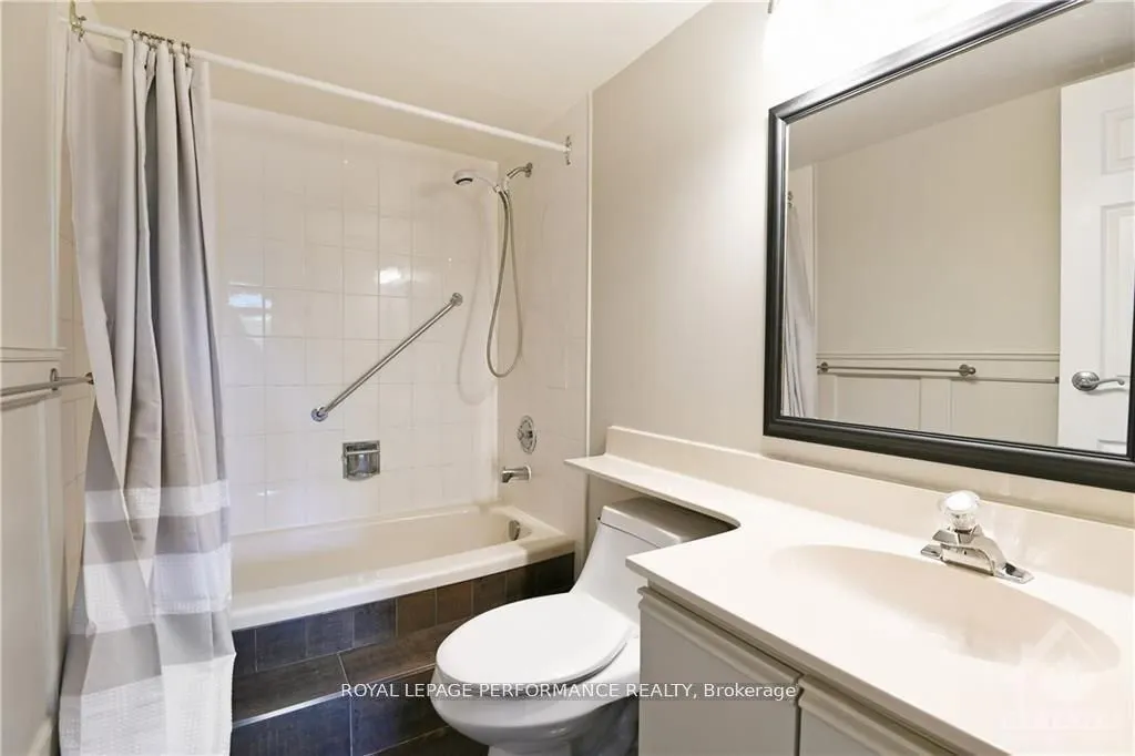 1500 Riverside Drive, #407