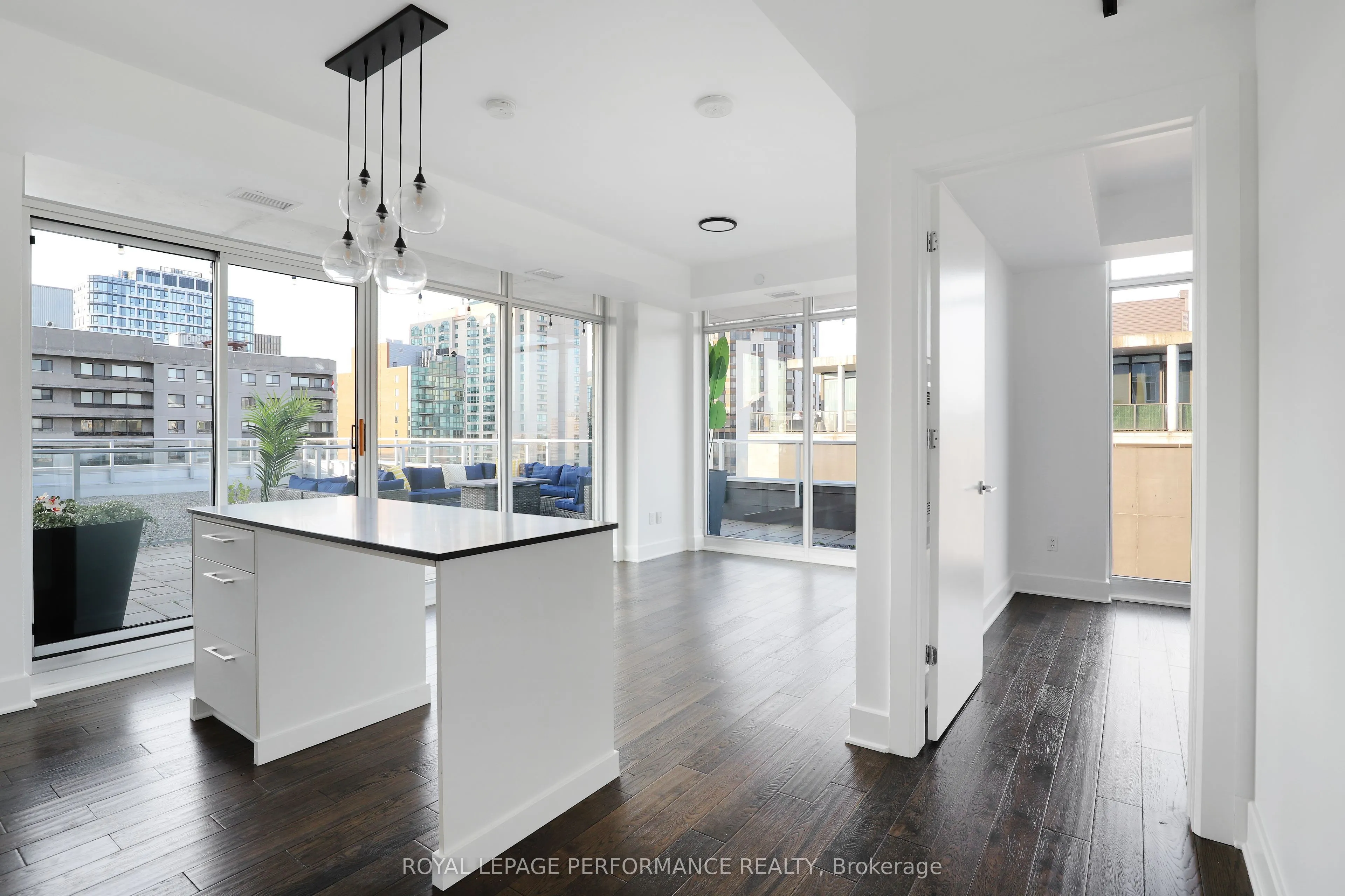255 Bay Street, #1603