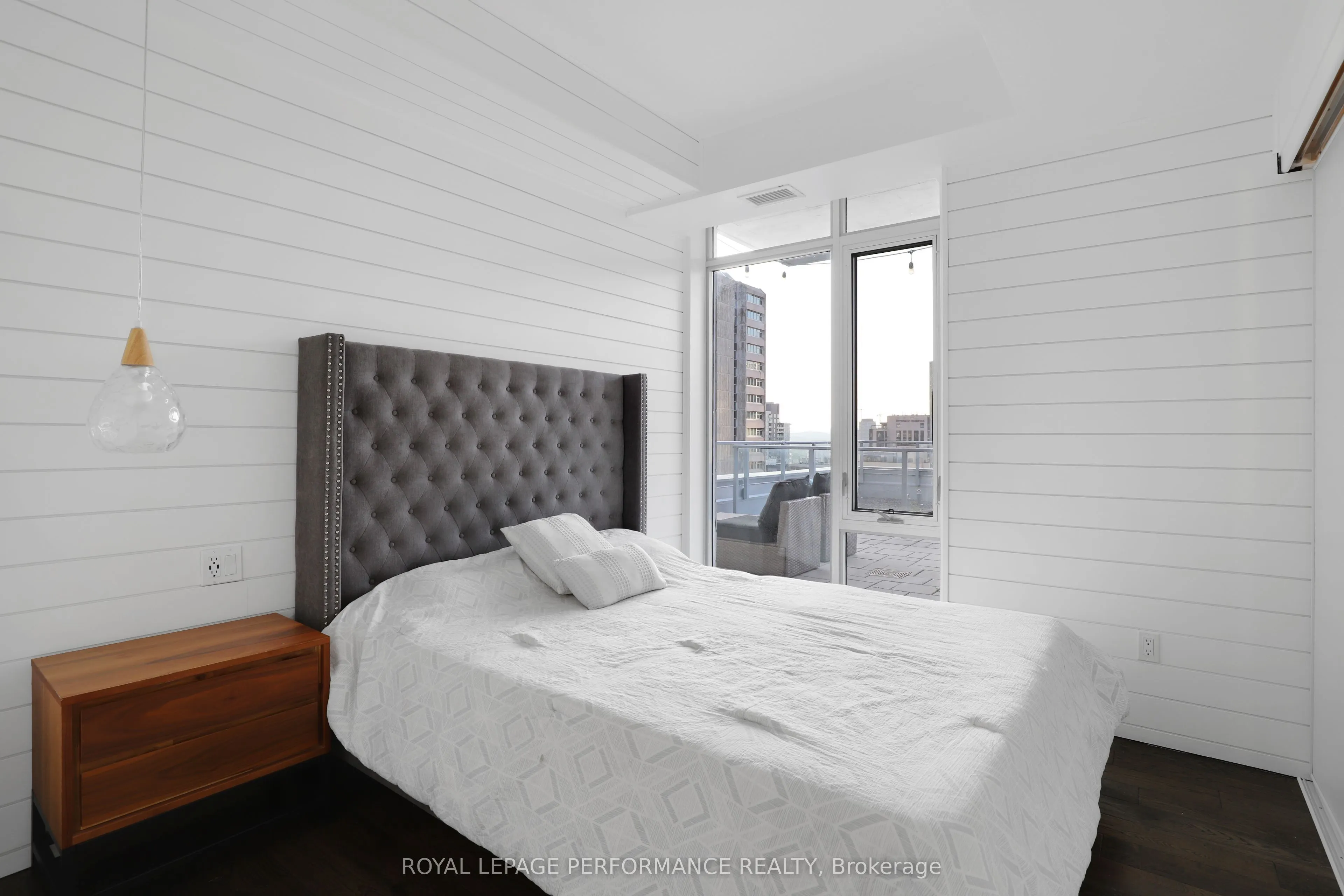 255 Bay Street, #1603