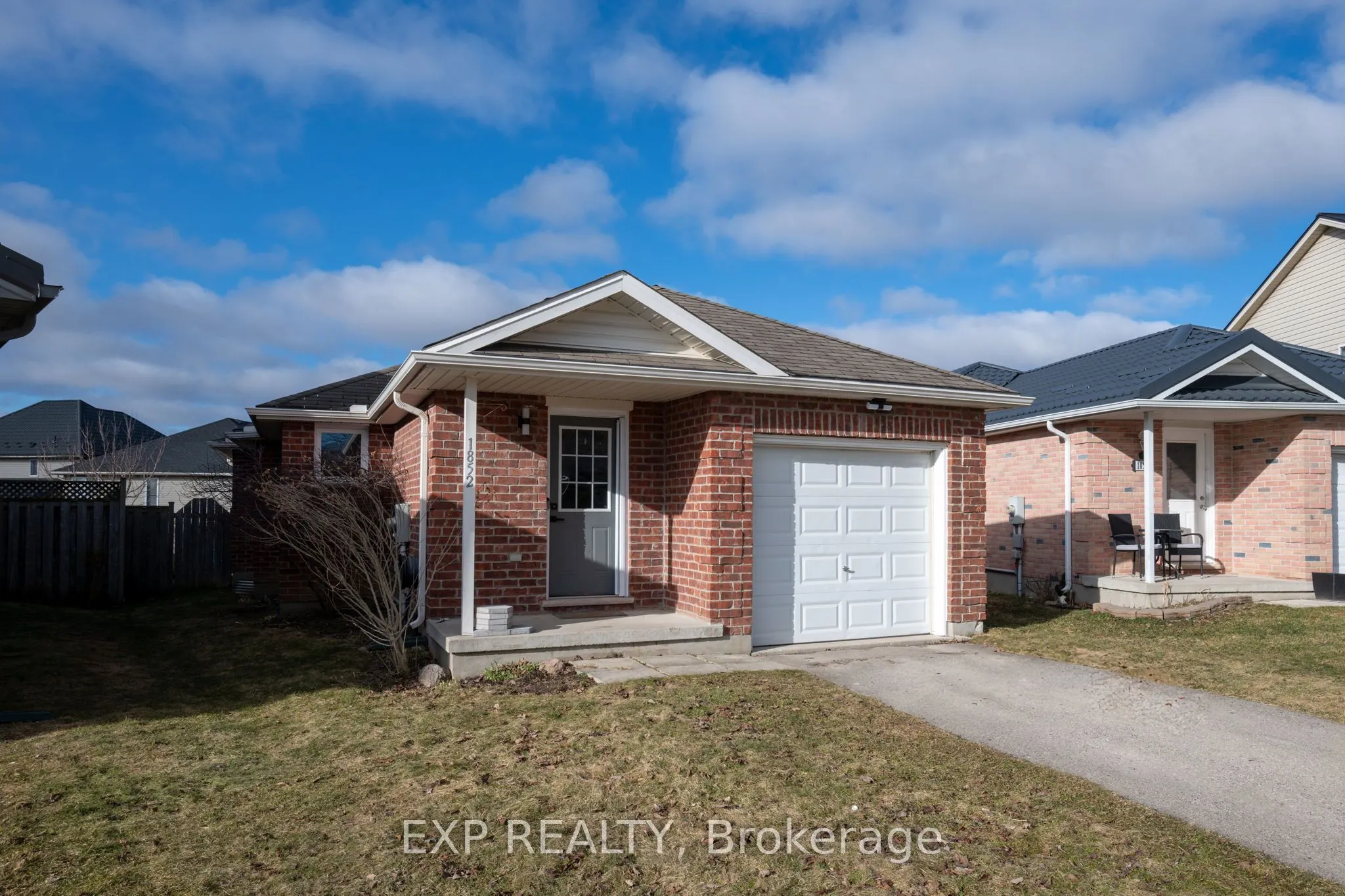 1852 BLOOM Crescent