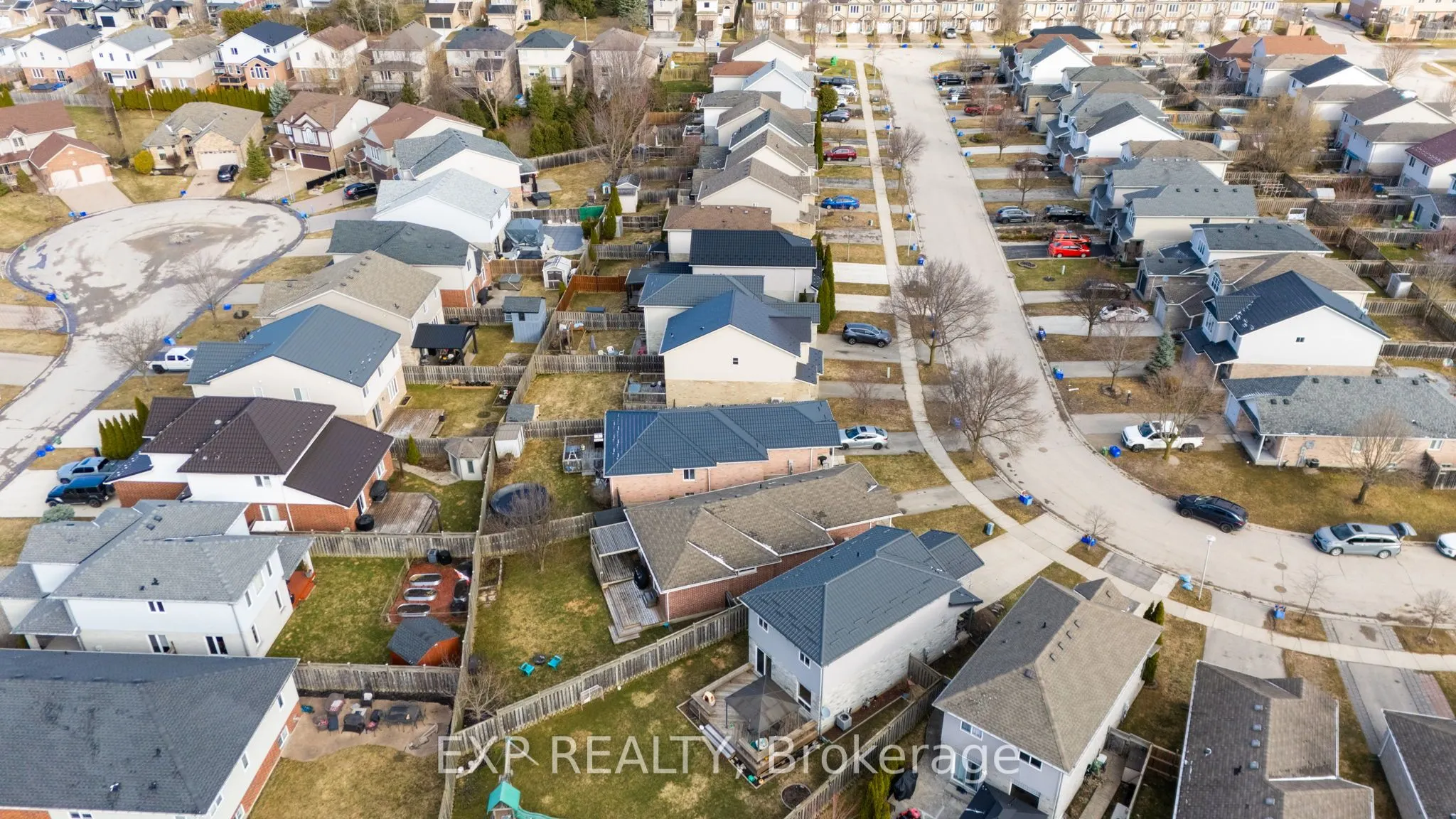 1852 BLOOM Crescent