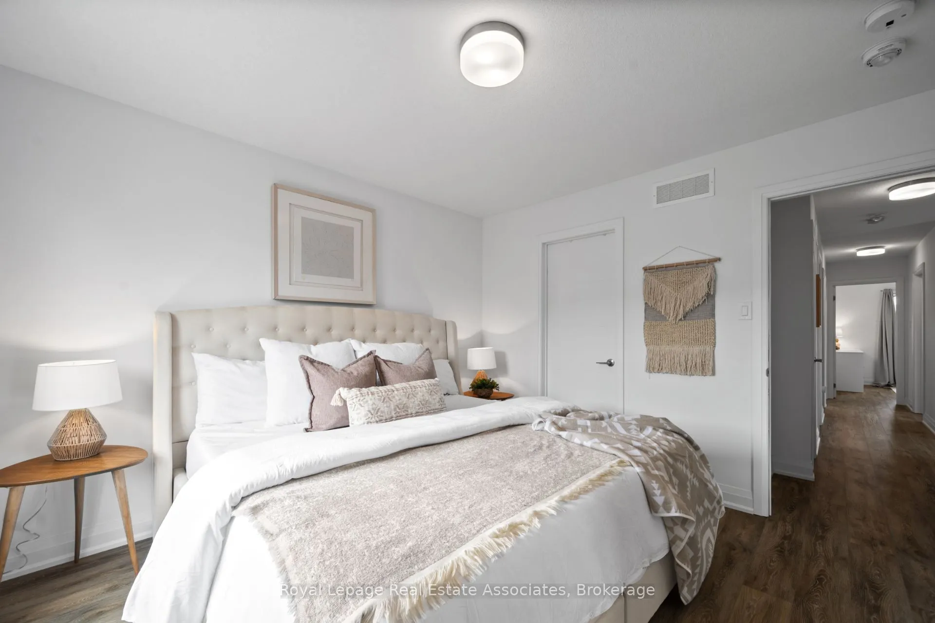 26 Steele Crescent, #24
