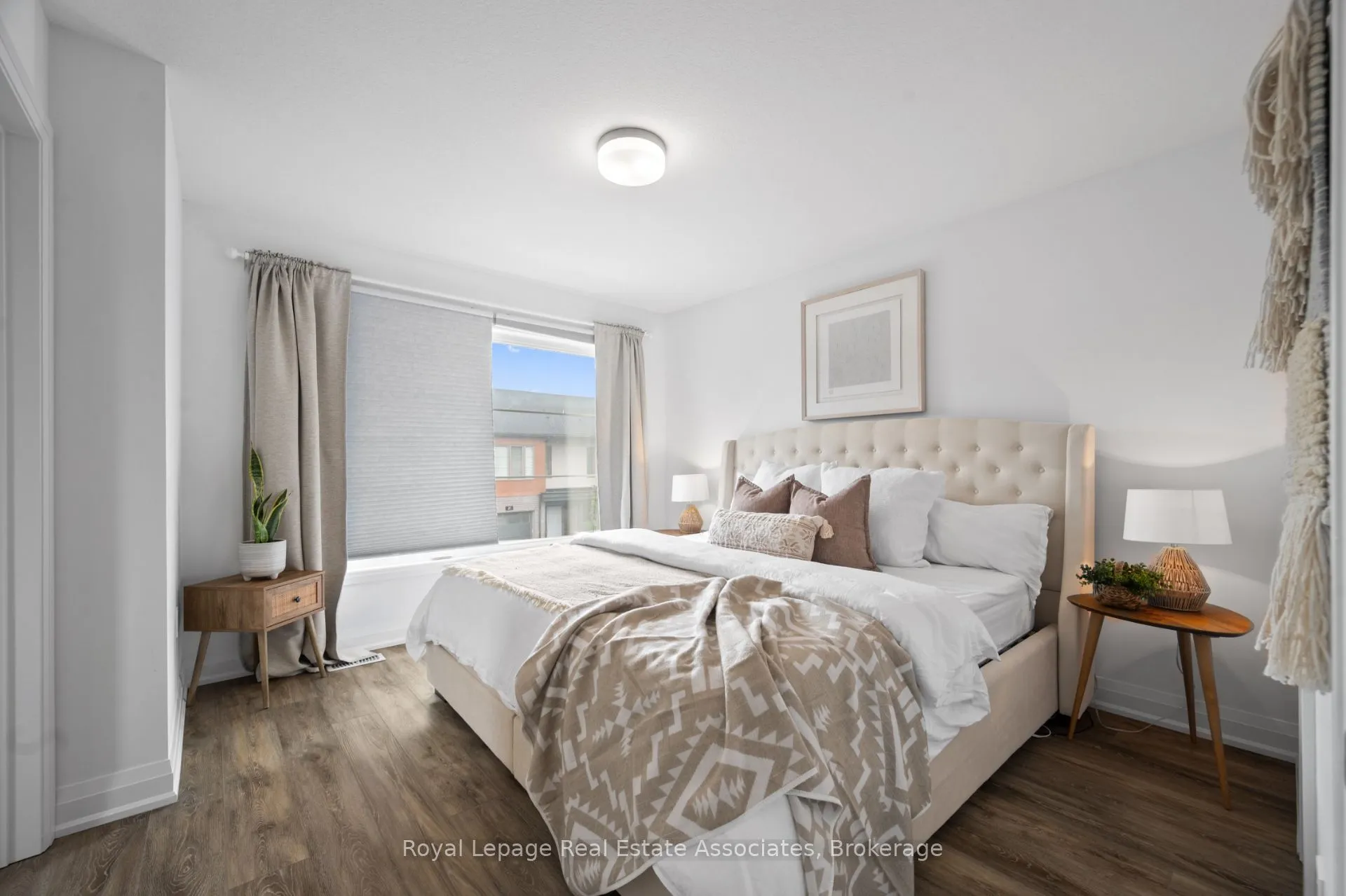 26 Steele Crescent, #24