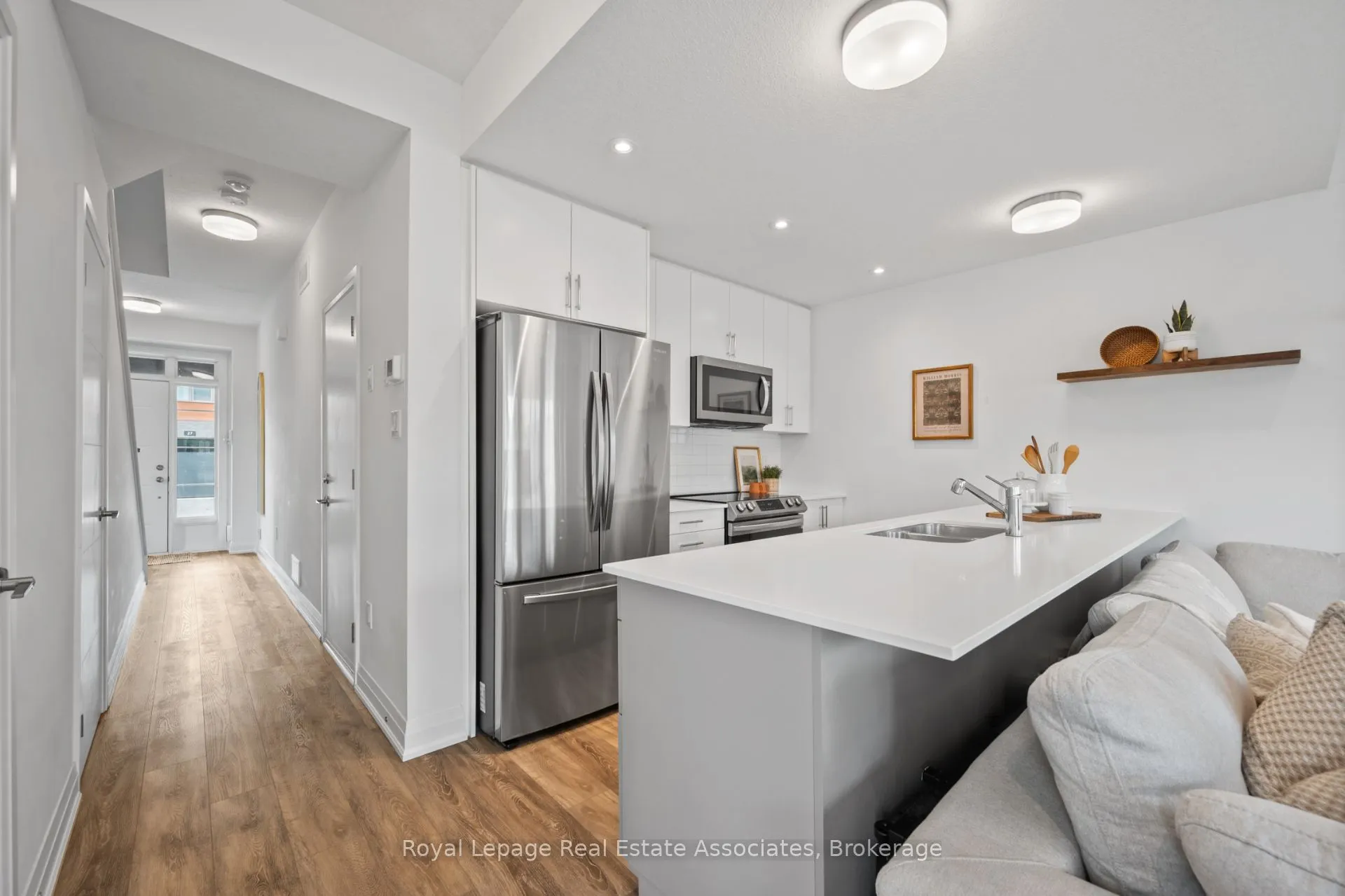 26 Steele Crescent, #24