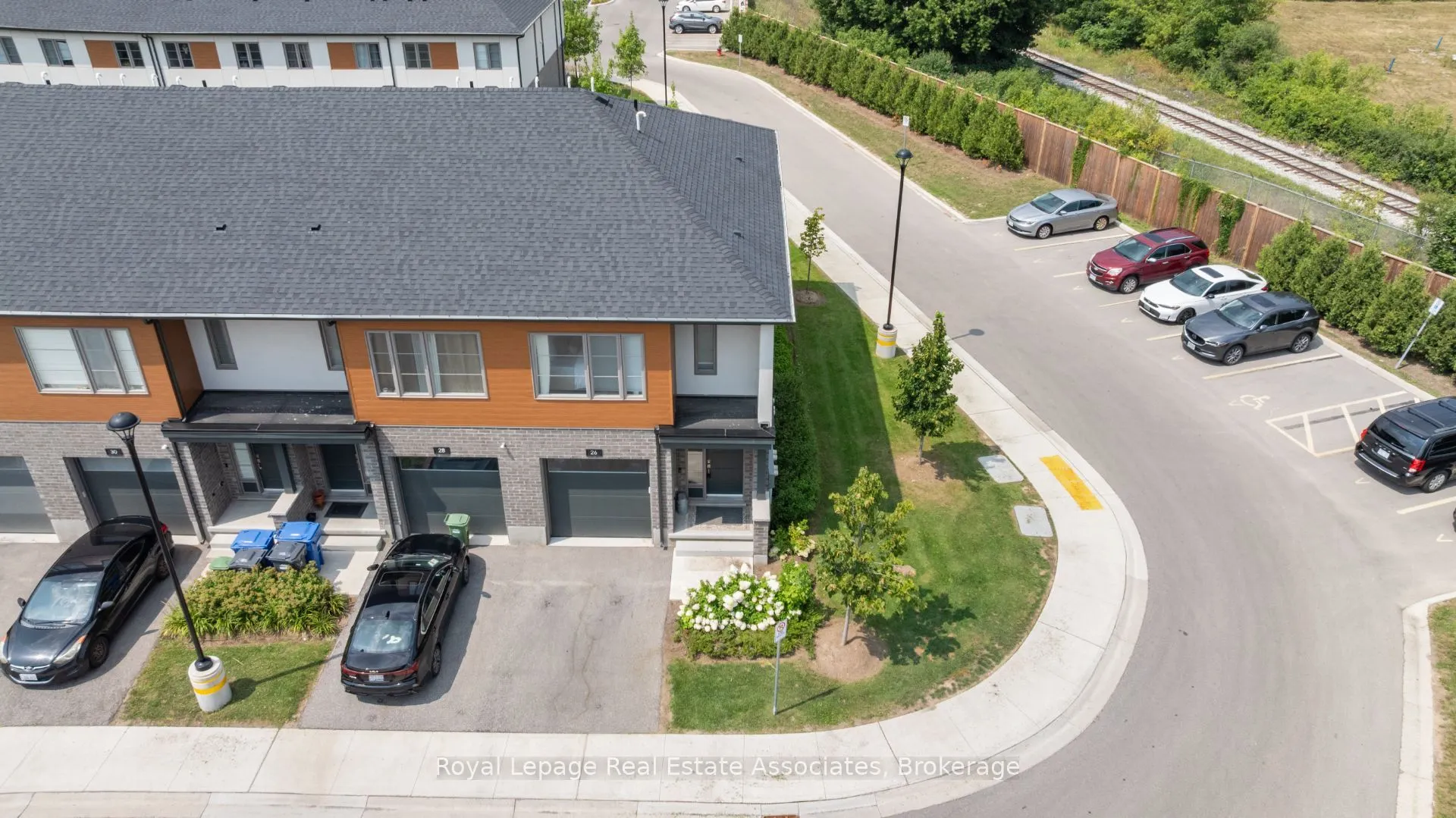 26 Steele Crescent, #24