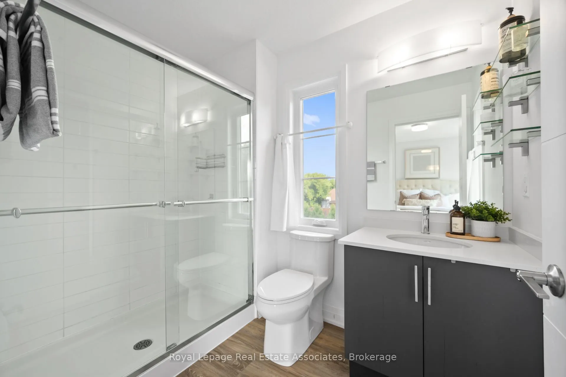 26 Steele Crescent, #24