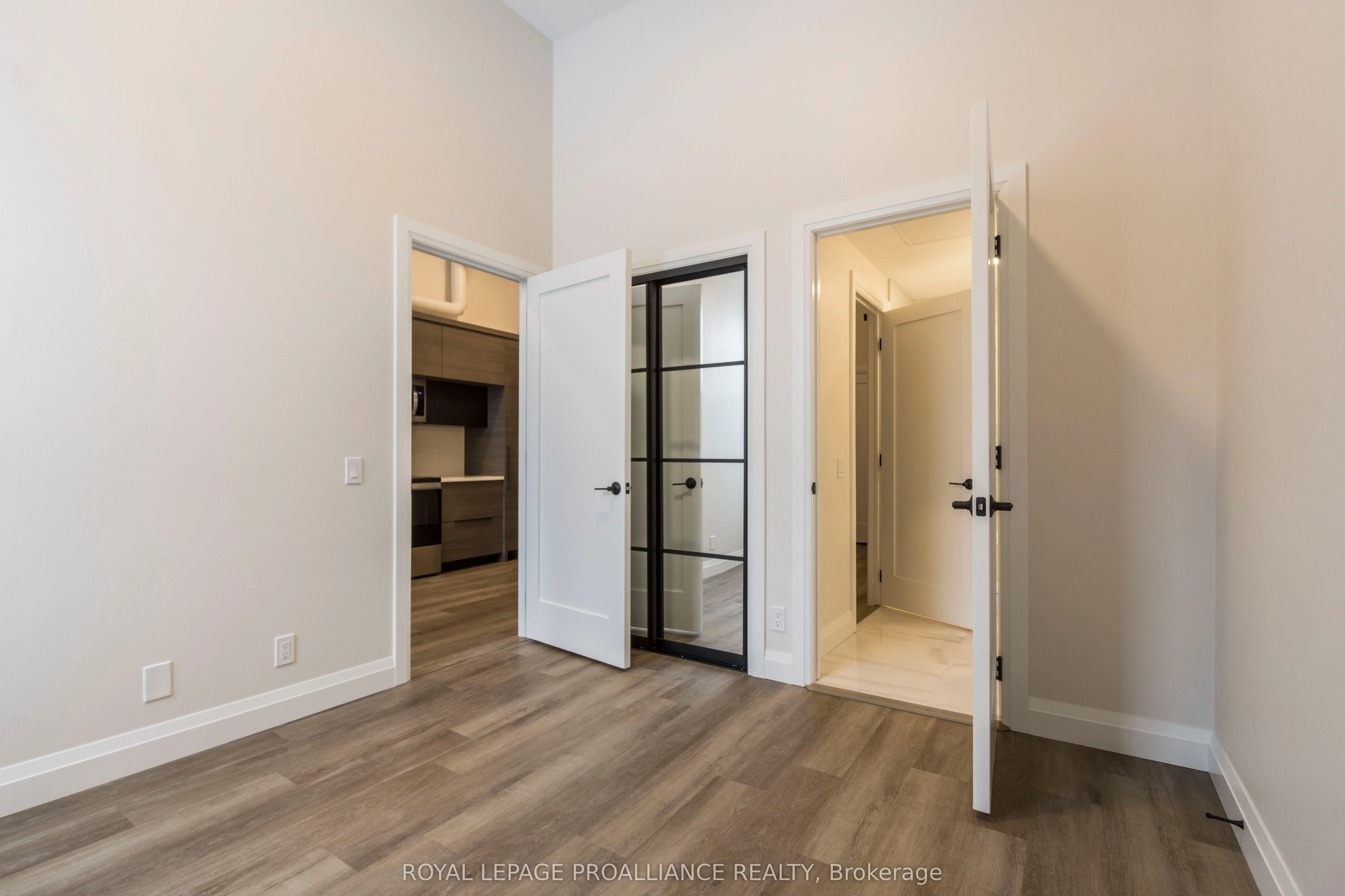 261 Front Street, #1