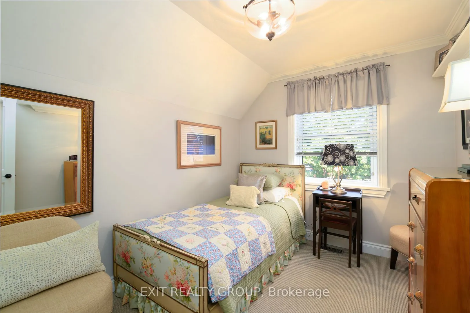 208 Glen Ross Road