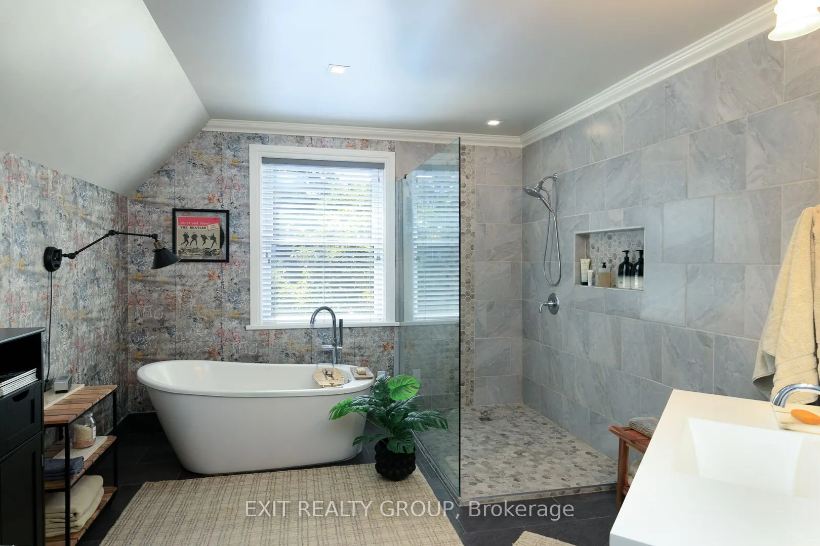 208 Glen Ross Road