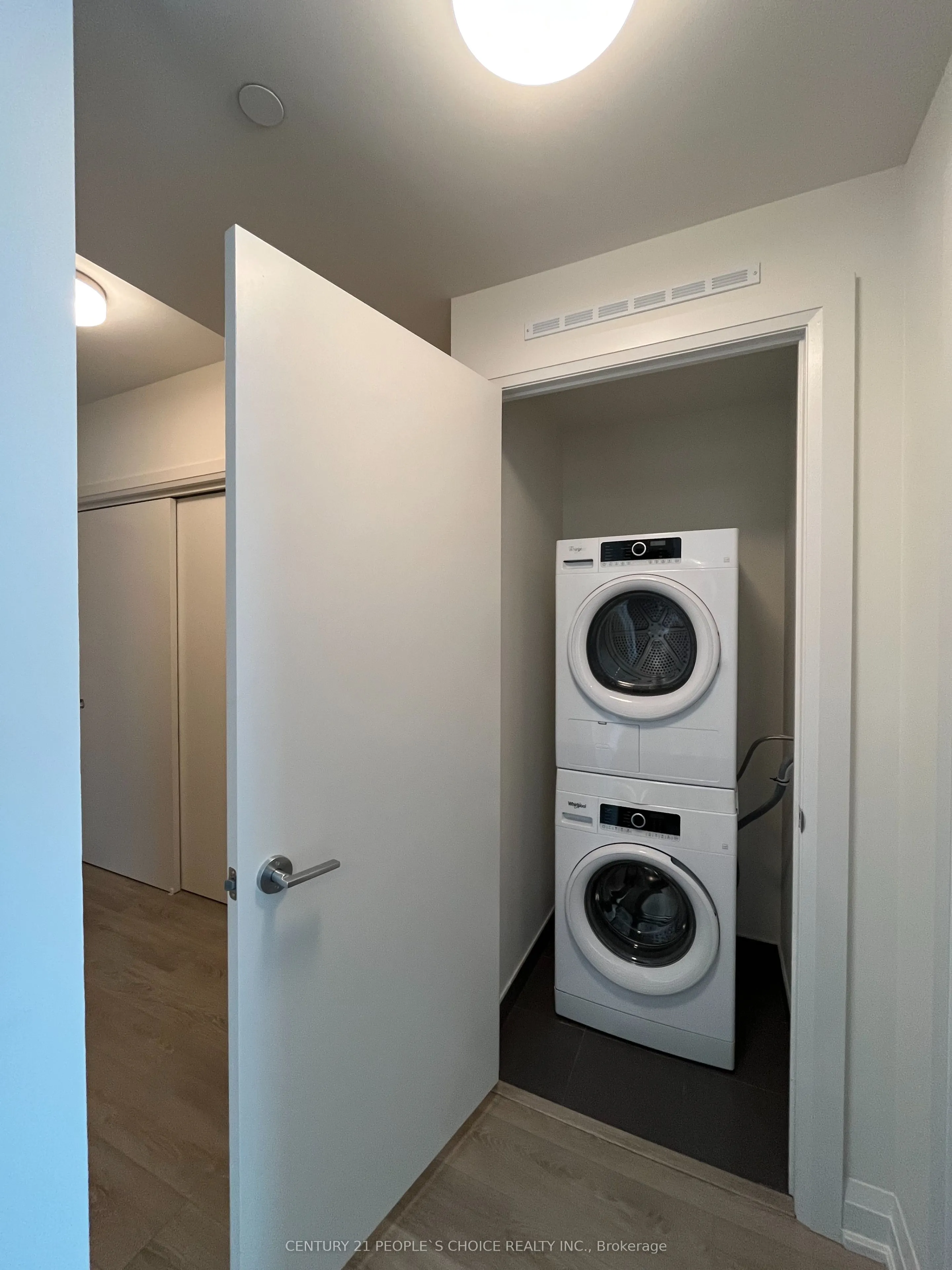 212 King William Street, #1323