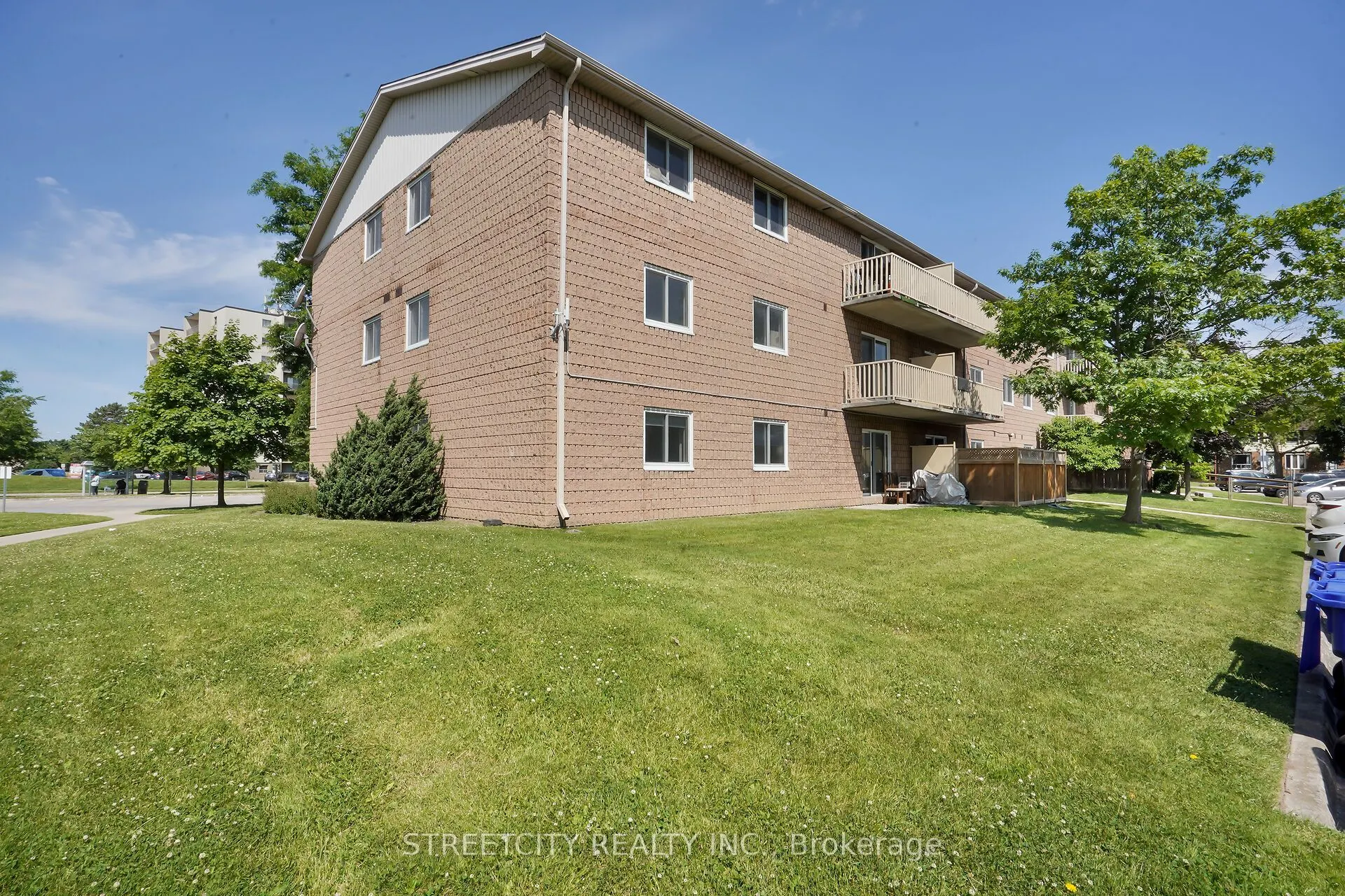 1590 ERNEST Avenue, #206