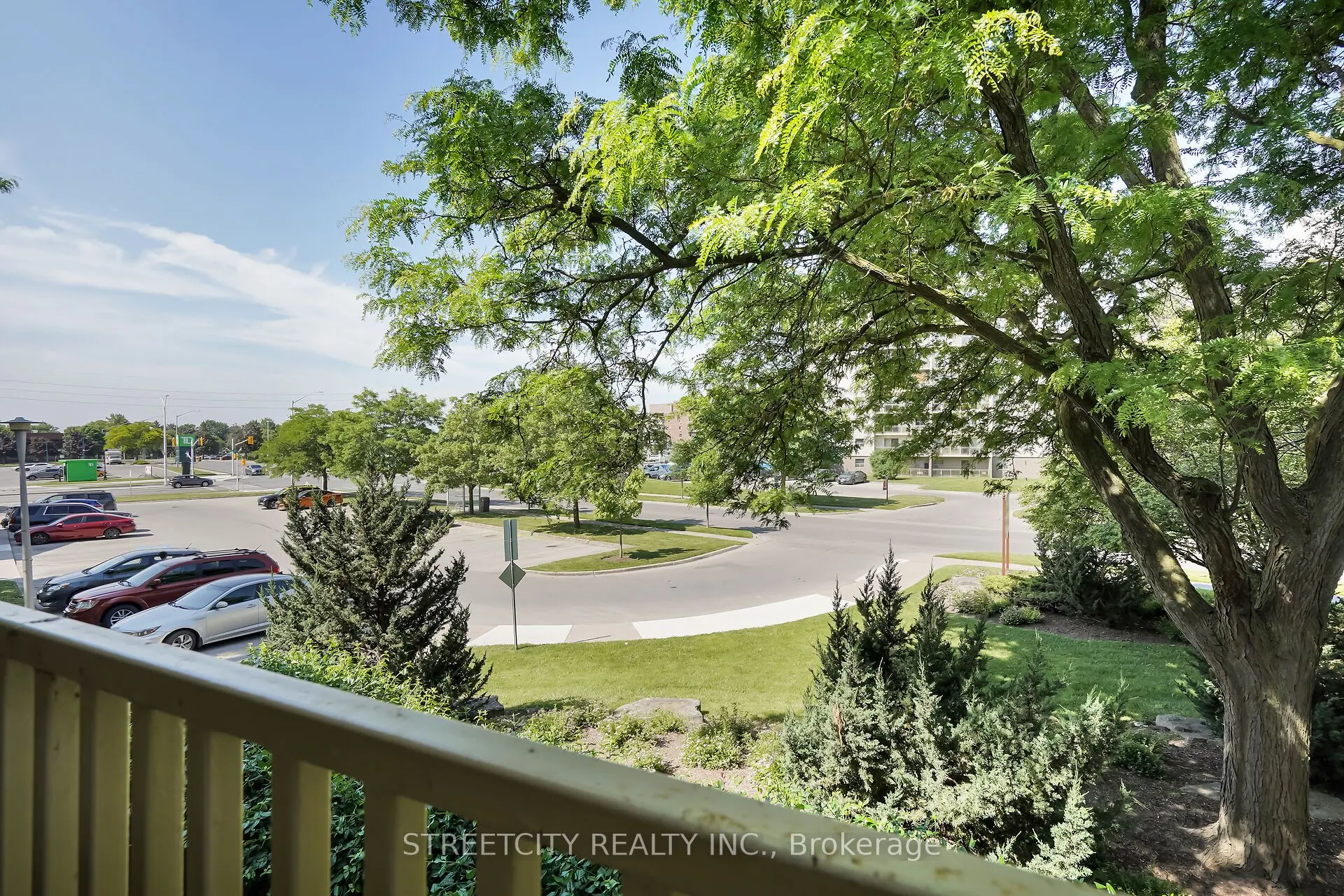 1590 ERNEST Avenue, #206