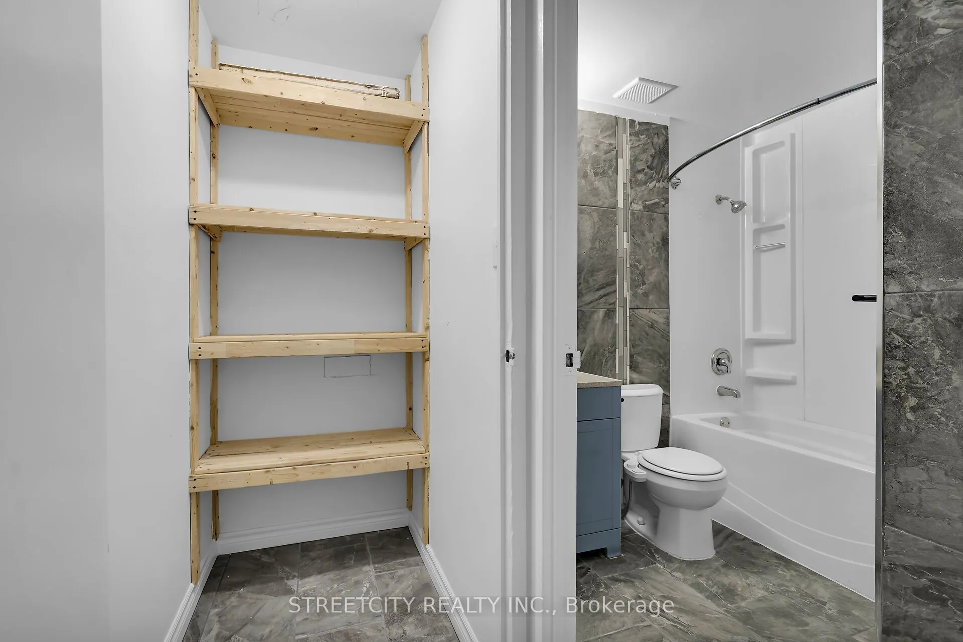 1590 ERNEST Avenue, #206