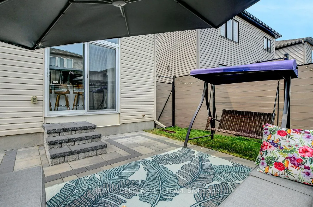 370 Aquaview Drive
