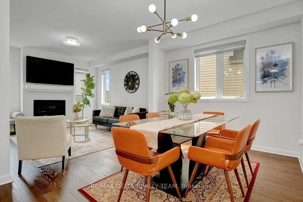 370 Aquaview Drive