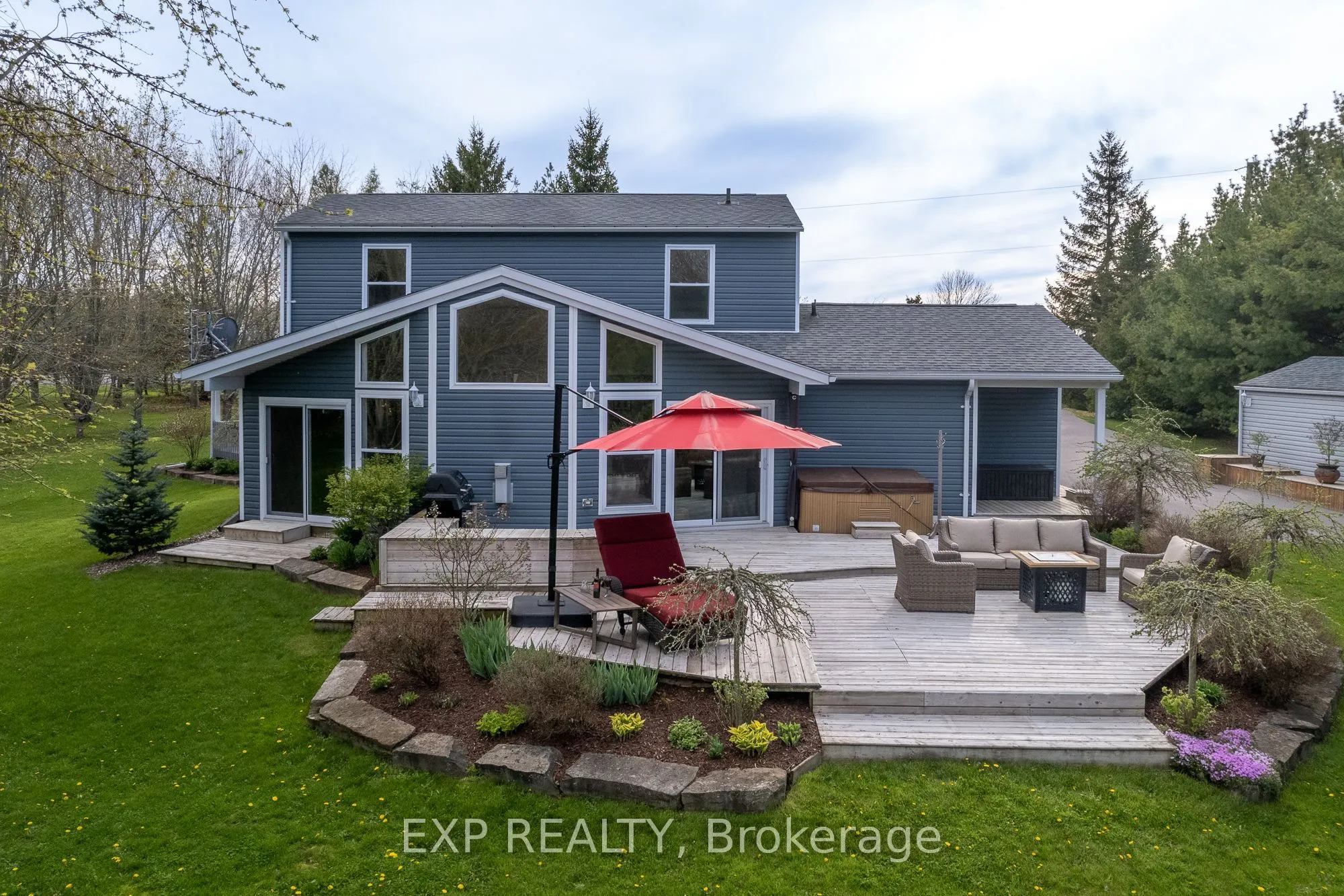 17682 Loyalist Parkway