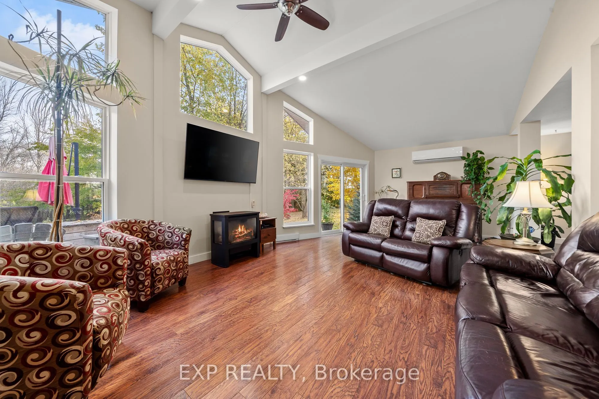 17682 Loyalist Parkway