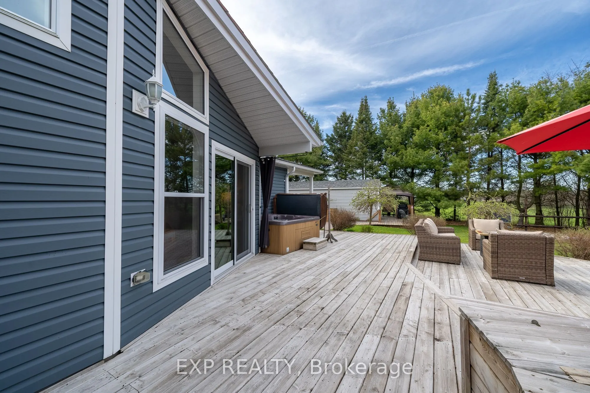 17682 Loyalist Parkway