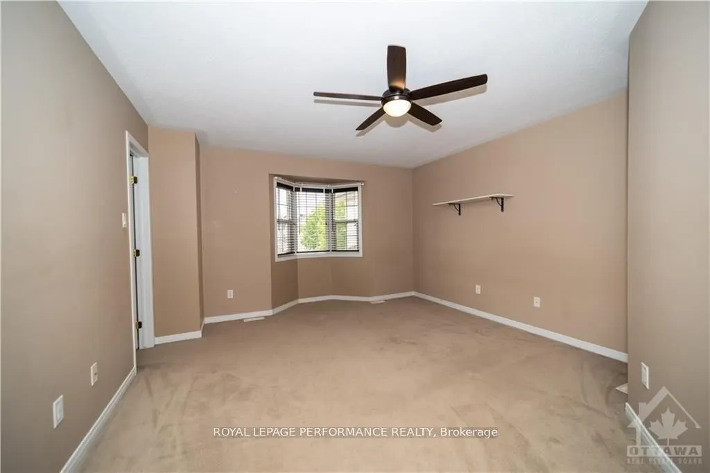2363 Glandriel Crescent